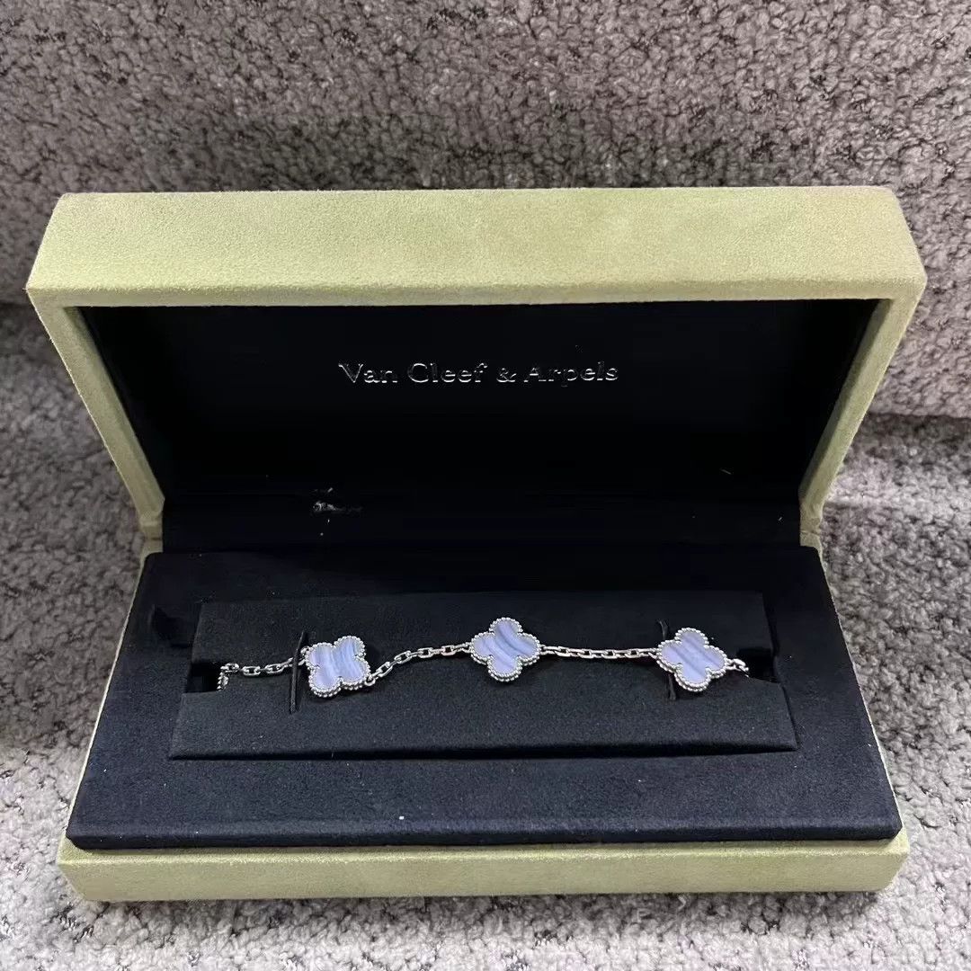 Van Cleef & Arpels Van Cleef Arpels Alhambra Purple Bracelet Size ONE SIZE - 1 Thumbnail