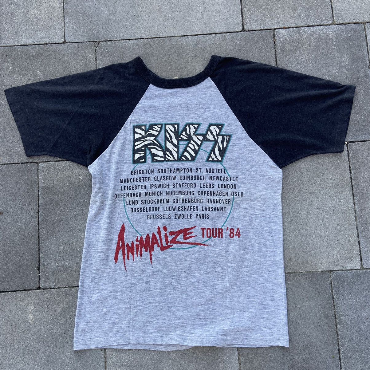 KISS × Vintage 📌 Vintage 1984 KISS Animalize Tour T-Shirt Size US L / EU 52-54 / 3 - 14 Thumbnail
