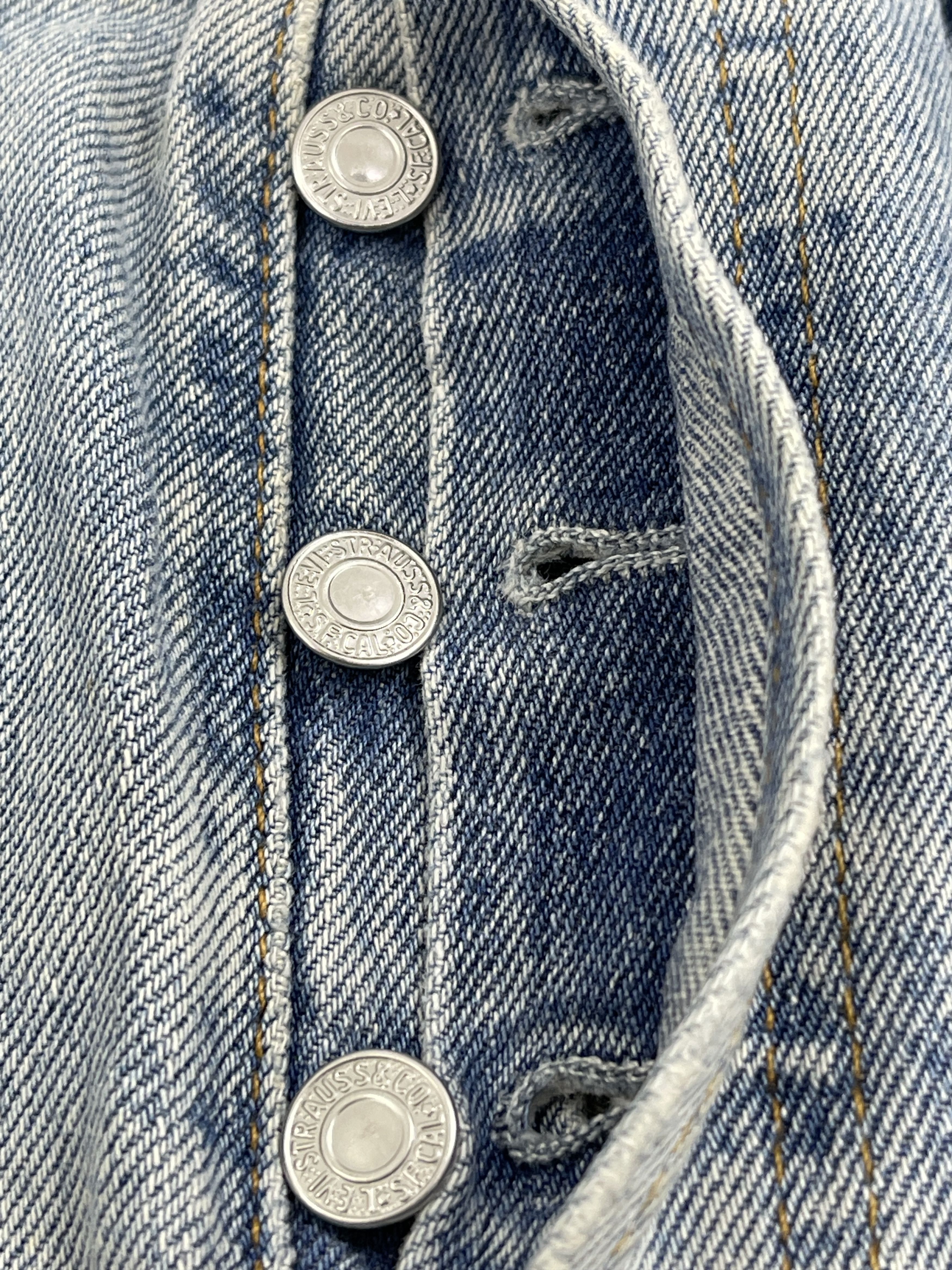 Levi's × Vintage Vintage 90s Levis 501 Light Washed Distressed Jeans Size US 33 - 12 Thumbnail
