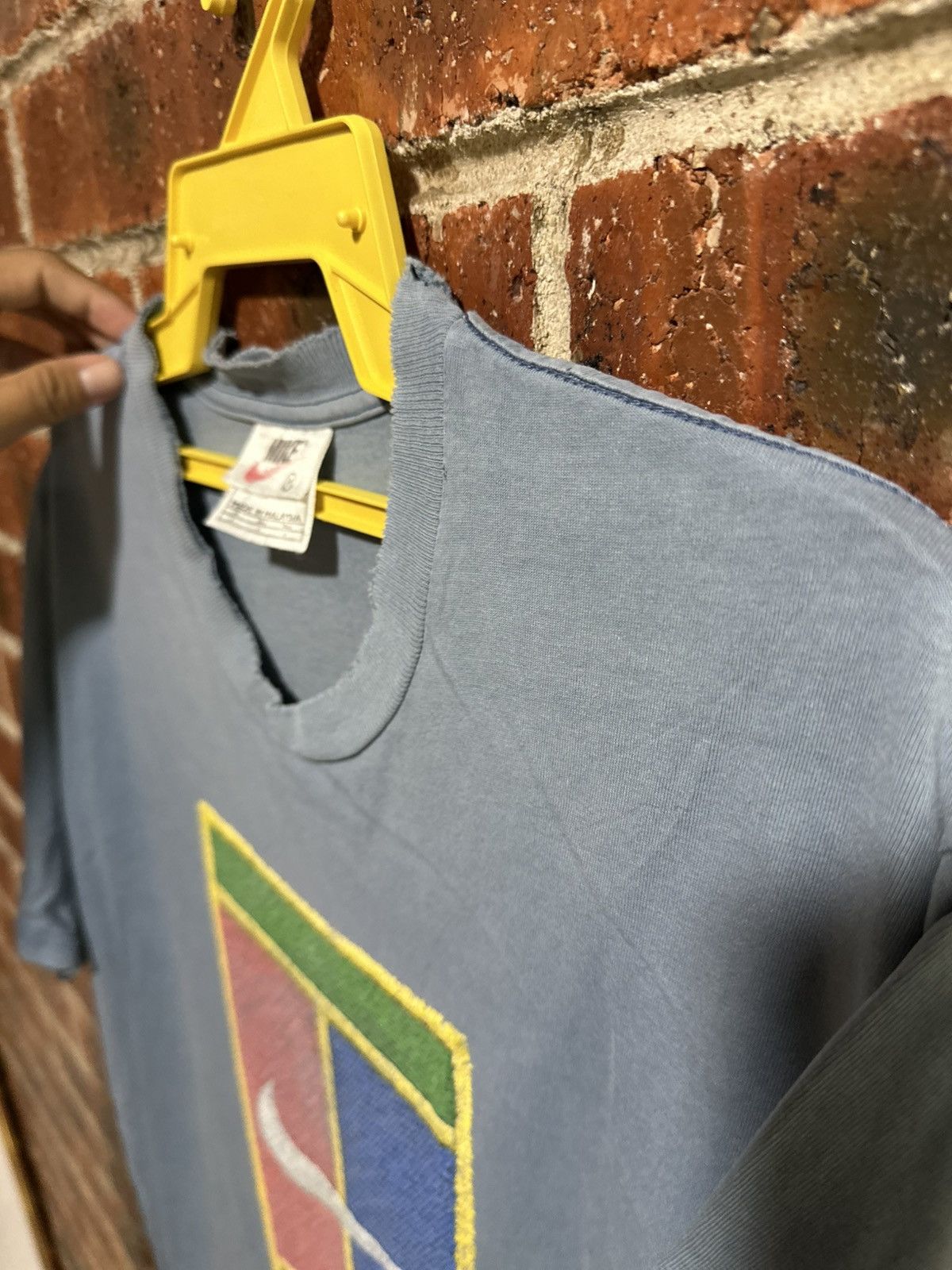 Nike Thrashed Vintage Nike Court Tee Size US L / EU 52-54 / 3 - 8 Thumbnail