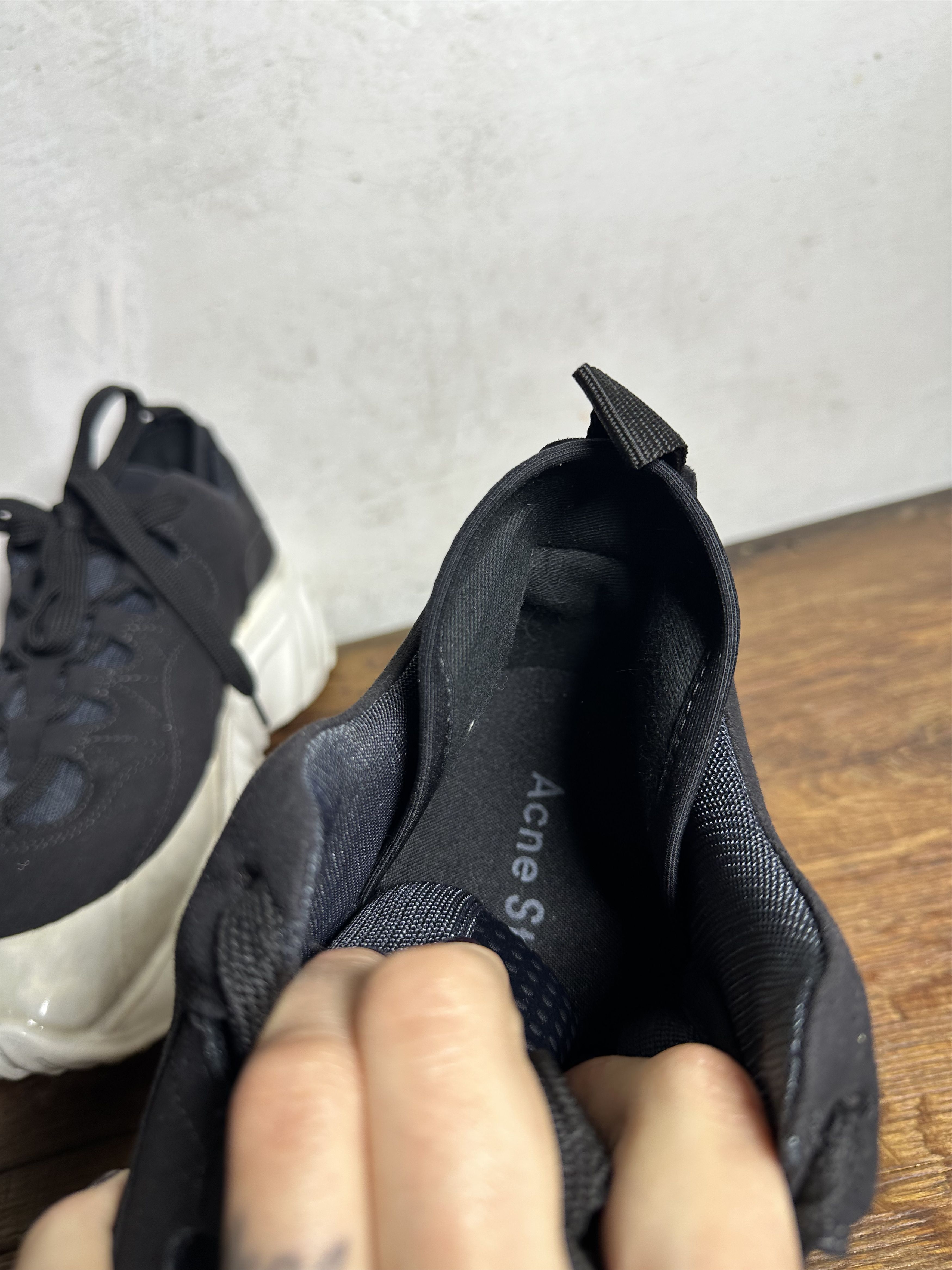 Acne Studios ACNE STUDIOS Black Rockaway Sneakers With Patent Sole Size US 11 / EU 44 - 12 Thumbnail