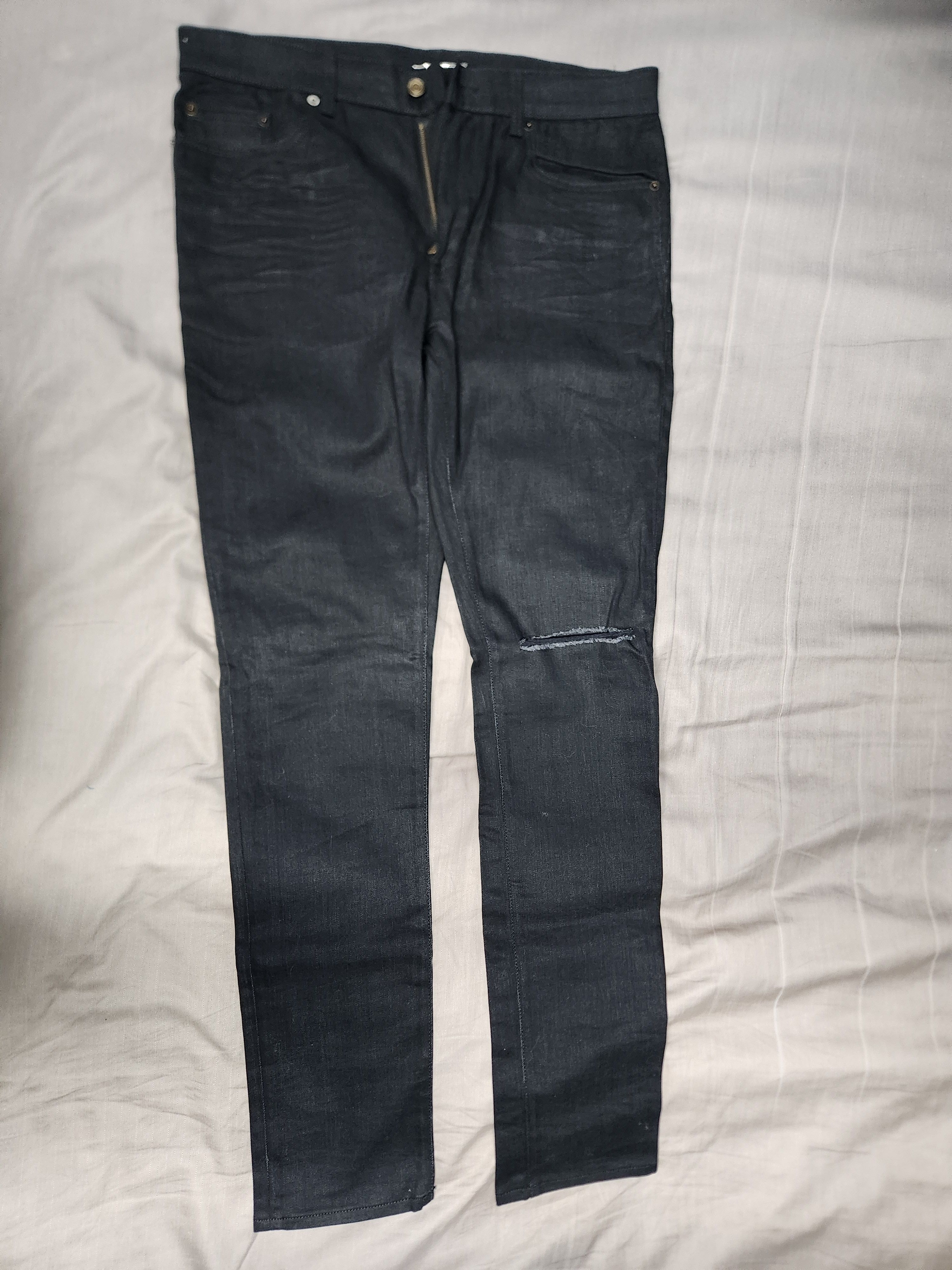 image of Saint Laurent Paris Saint Laurent Black Ripped D02 Denim Skinny Jeans, Men's (Size 33)