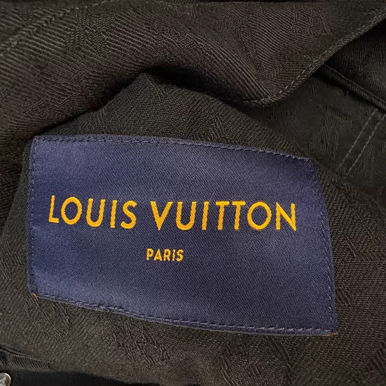 Louis Vuitton Louis Vuitton Solid dark print lapel denim jacket Size US S / EU 44-46 / 1 - 4 Thumbnail