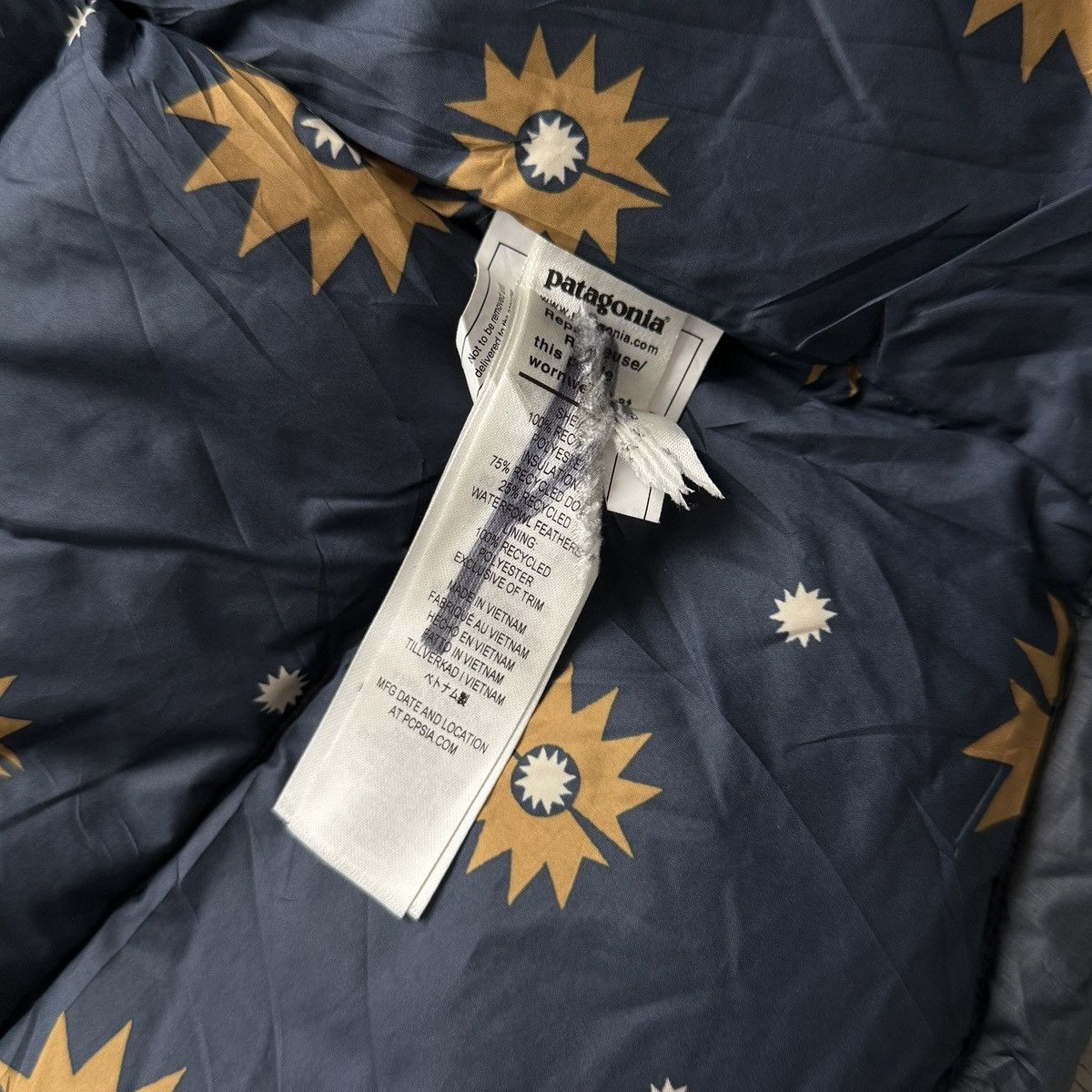 Patagonia Patagonia Women’s Bivy Hooded Down Vest Fall 2021 Size S / US 4 / IT 40 - 6 Thumbnail