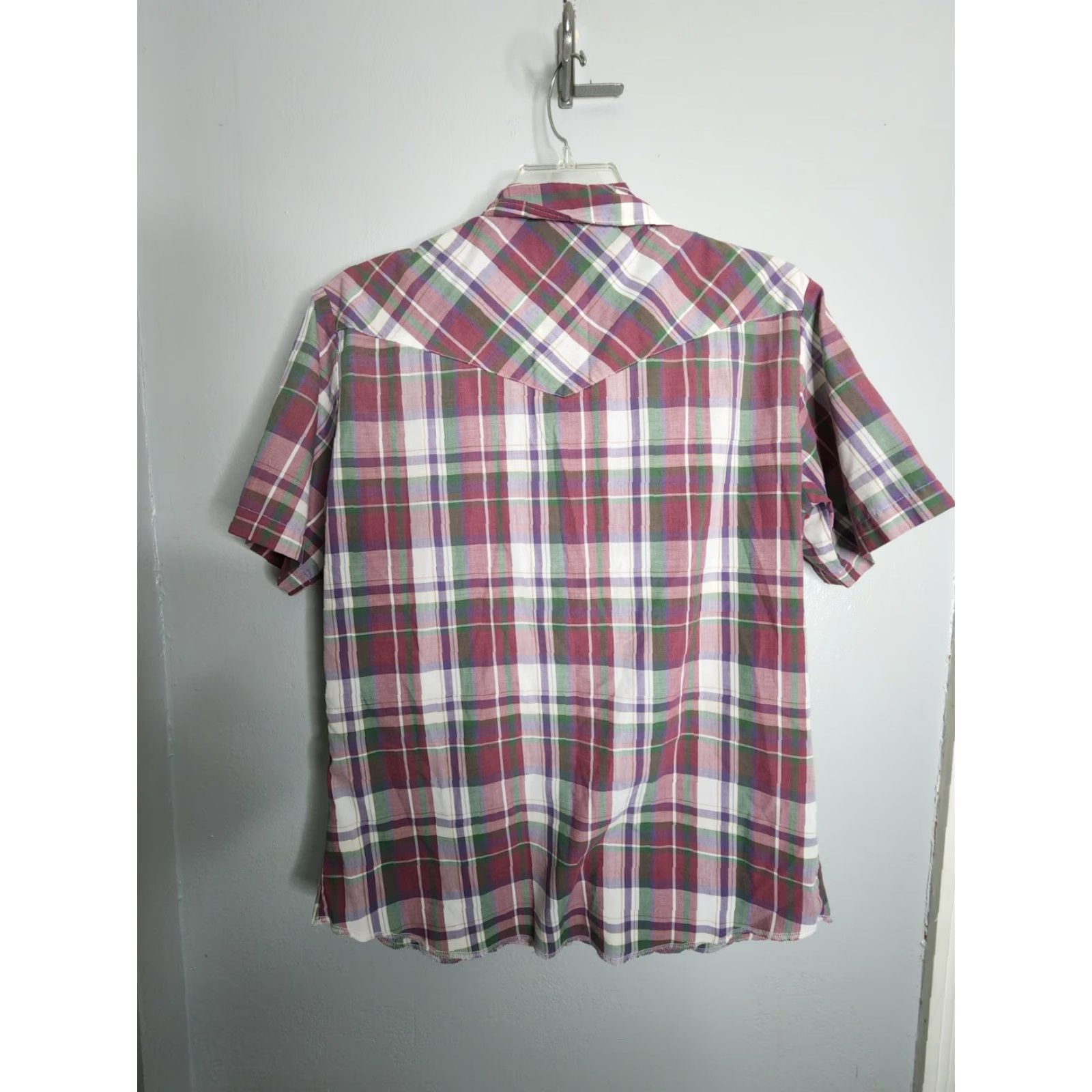 Wrangler VINTAGE Wrangler Mens L Red Ivory Plaid Western Short Sleeve Pearl Snap Shirt Distressed Size US L / EU 52-54 / 3 - 2 Thumbnail
