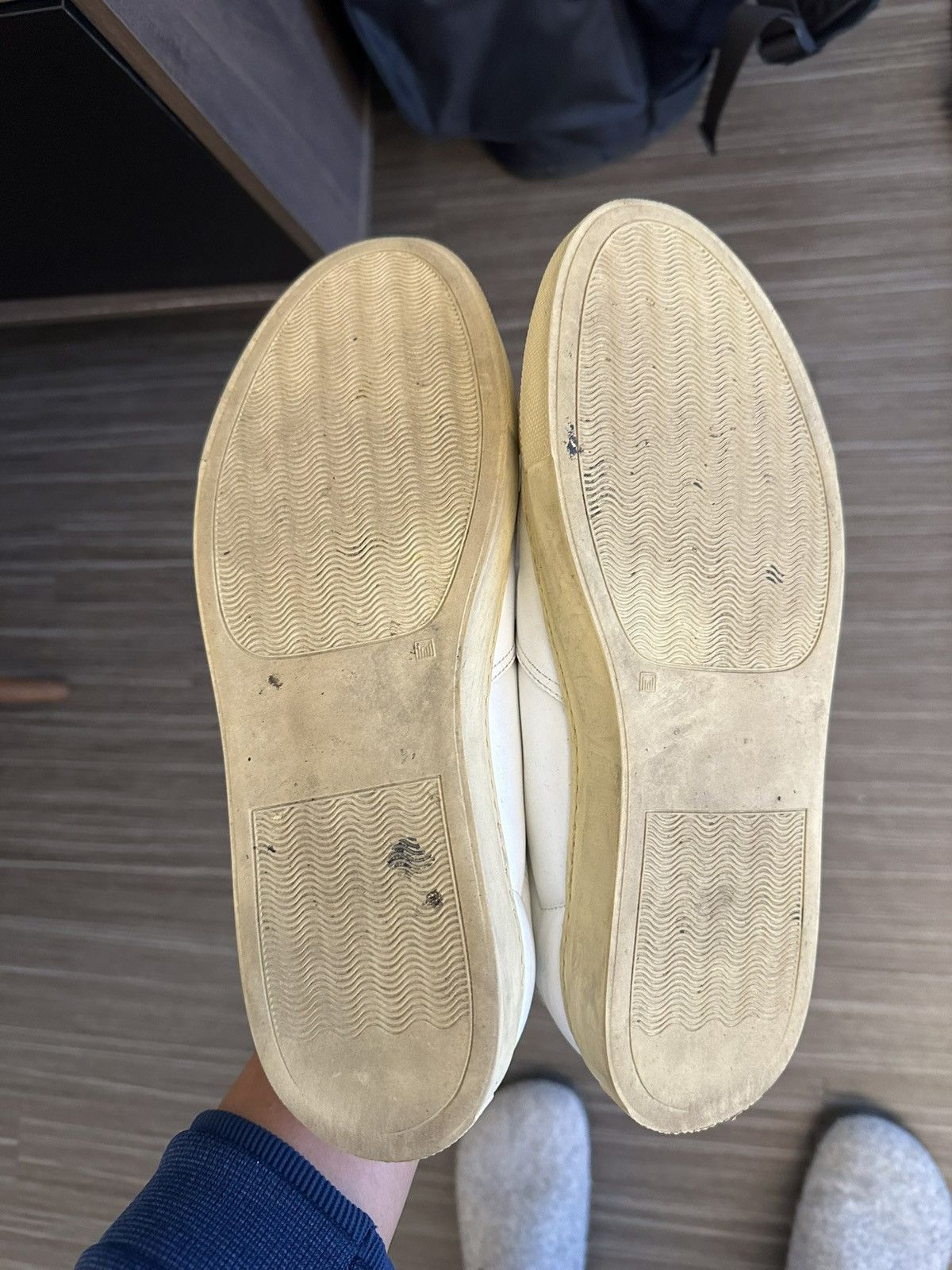 Common Projects COMMON PROJECTS BBall Leather Sneakers in White, Size: 41 Size US 8 / EU 41 - 4 Thumbnail