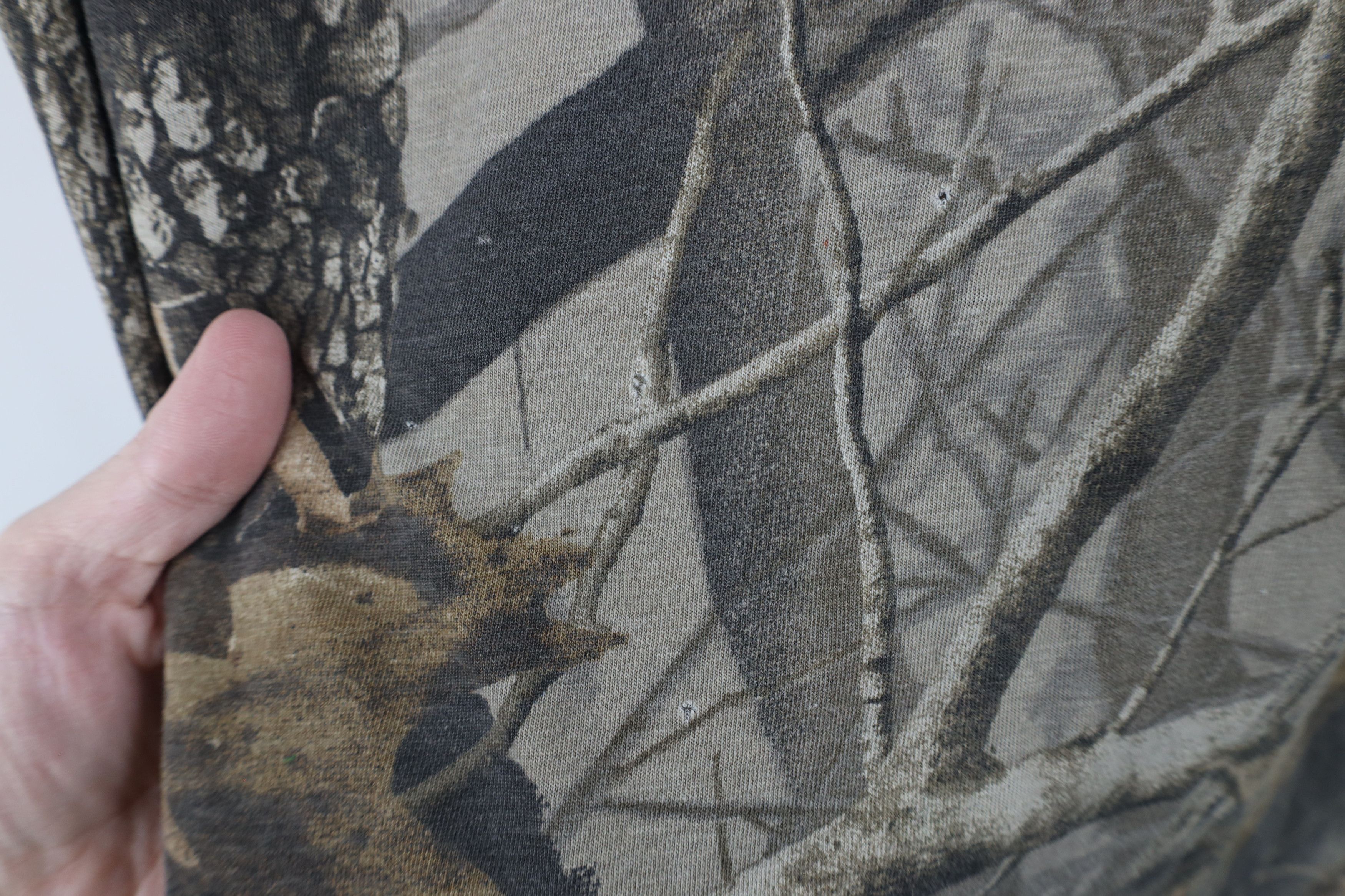 Vintage Vintage 90s Streetwear Realtree Camouflage Pocket T-Shirt Size US XXL / EU 58 / 5 - 9 Thumbnail