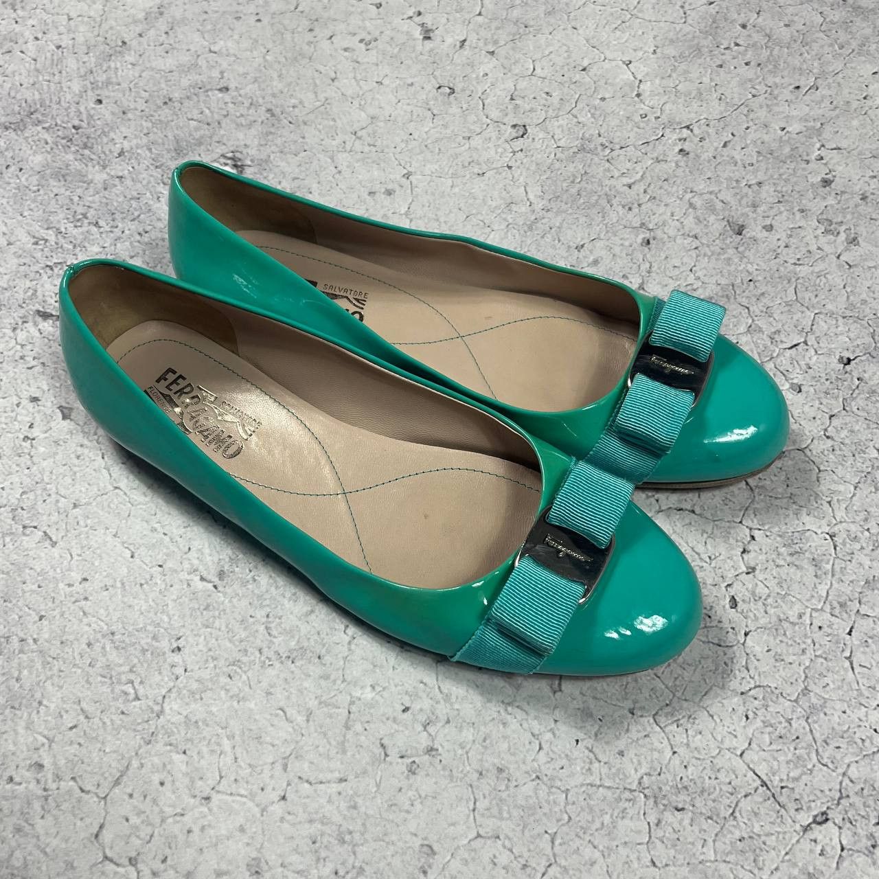 Salvatore Ferragamo Aqua Green Vara Bow Flats Shoes C
