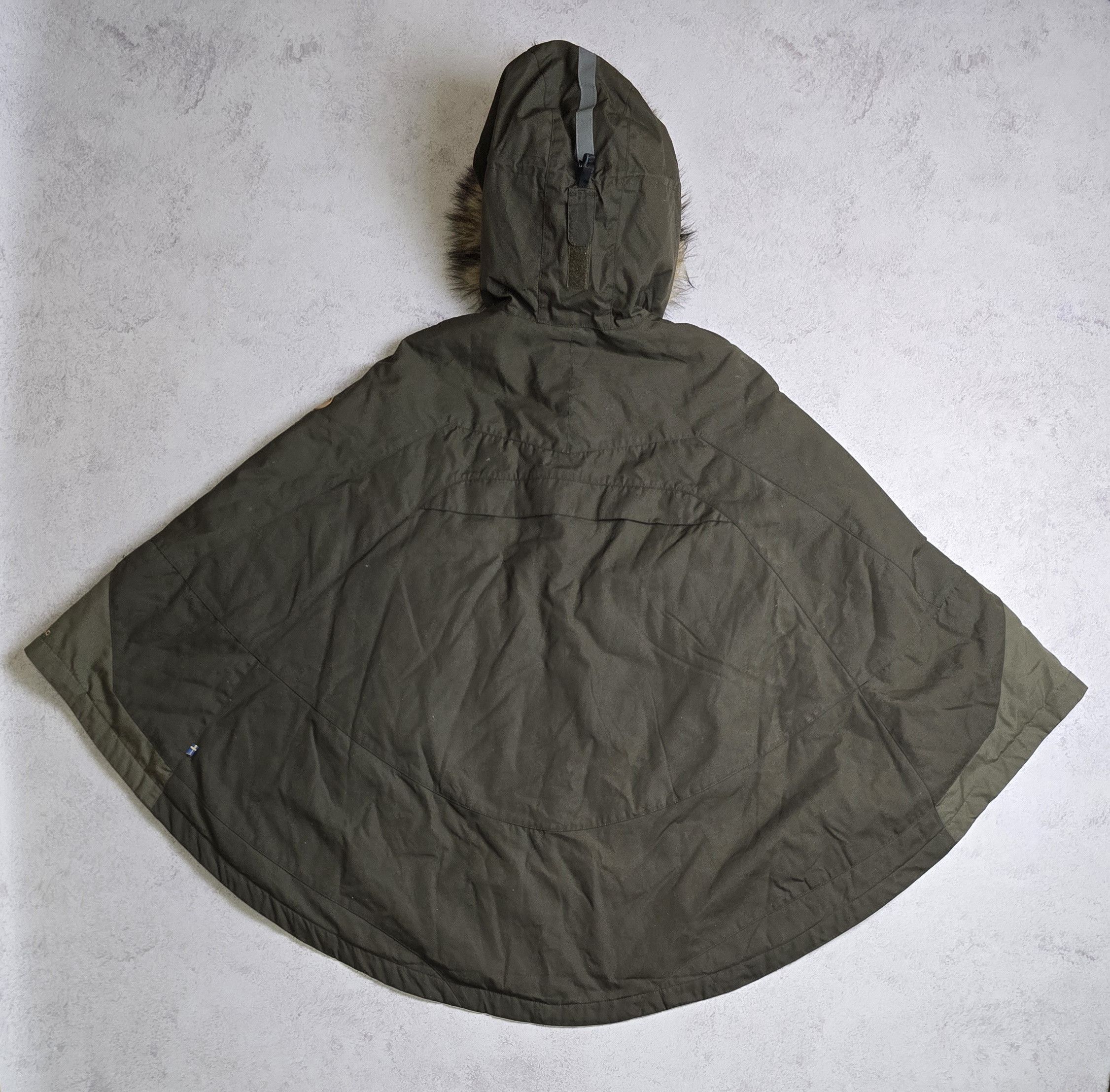 Fjallraven Luhkka Cape Jacket G-1000 Waxed Fur Hood Olive Poncho Size US S / EU 44-46 / 1 - 2 Thumbnail