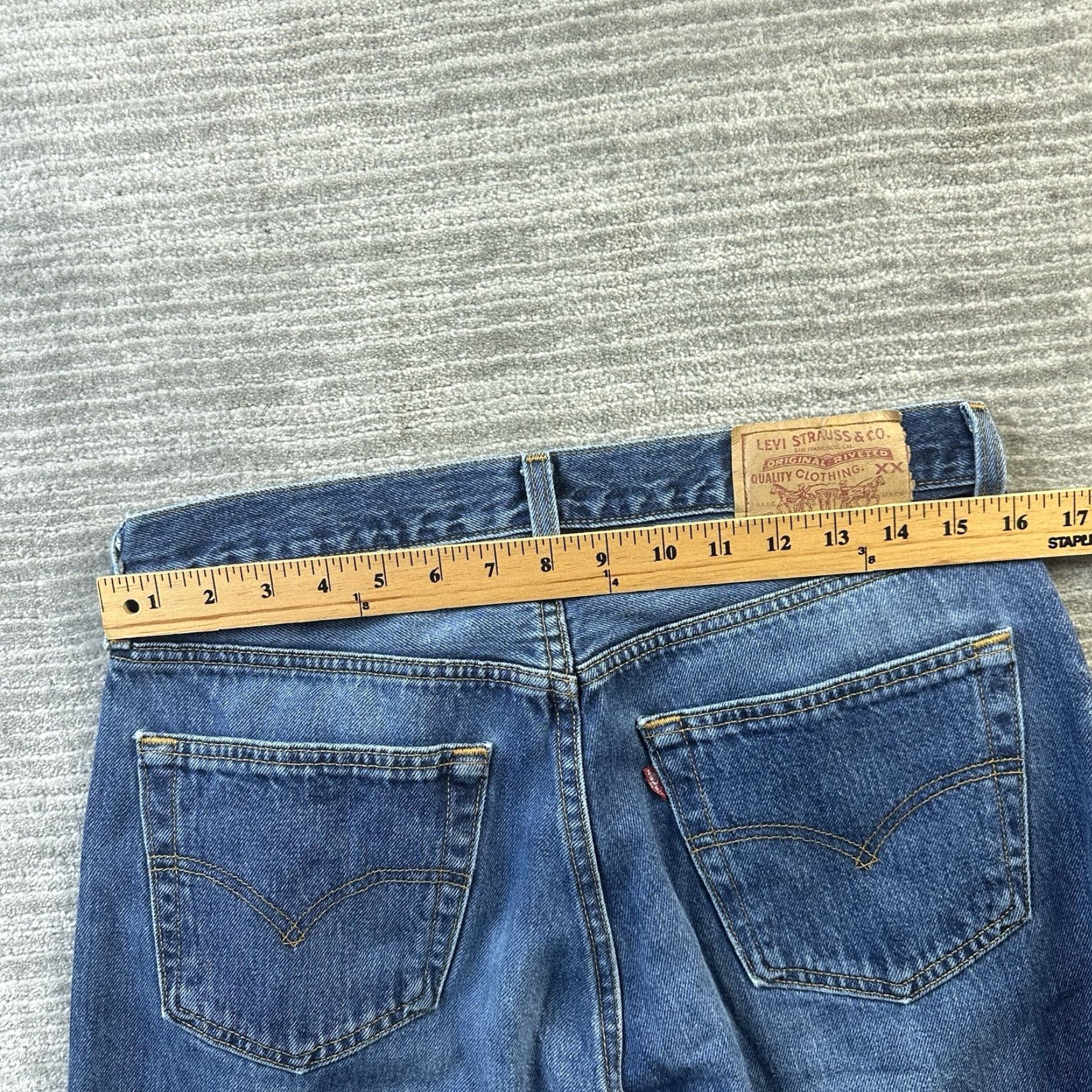 Levi's VINTAGE Levi's 501 Jeans Mens 32x32 Blue Denim Straight 1998 USA Made Size US 32 / EU 48 - 7 Thumbnail