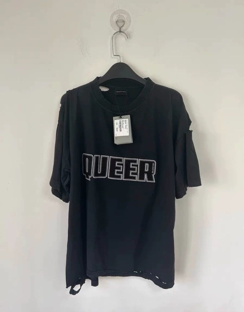 Balenciaga Balenciaga Embroidery Destroyed Short Sleeve Size US S / EU 44-46 / 1 - 1 Thumbnail