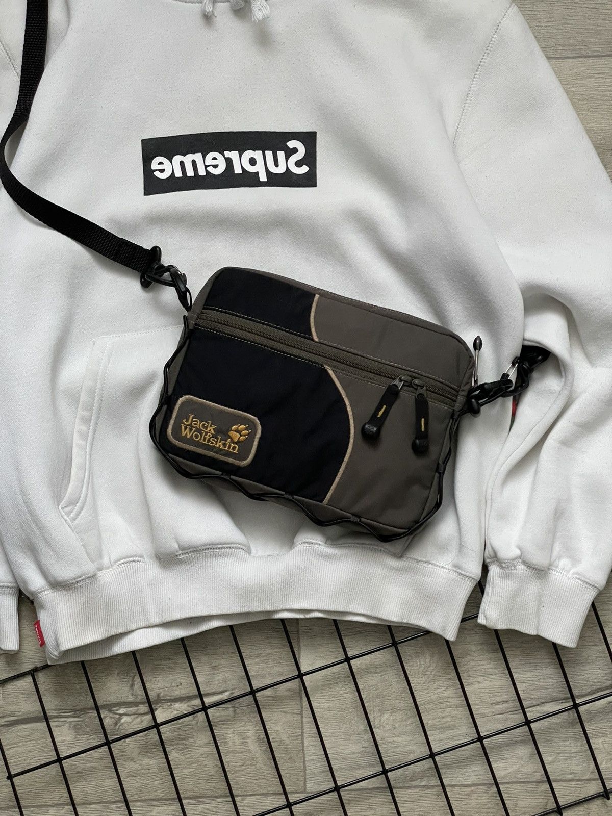 Jack Wolfskin Jack Wolfskin Crossbody Bag (Custom / Reworked) Size ONE SIZE - 4 Thumbnail