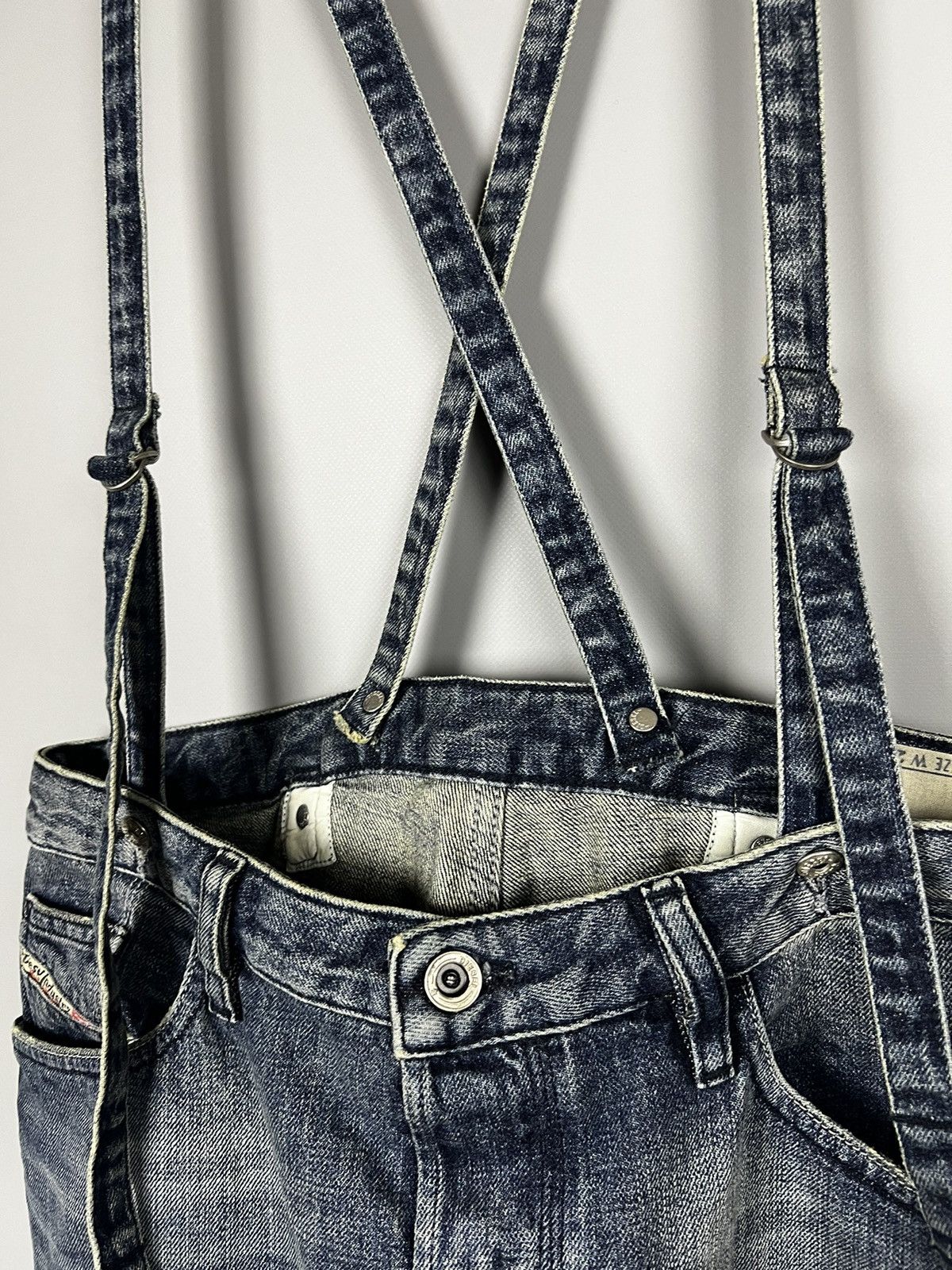 Diesel W27 Diesel jeans / jumpsuit with removable suspenders Size 27" / US 4 / IT 40 - 7 Thumbnail