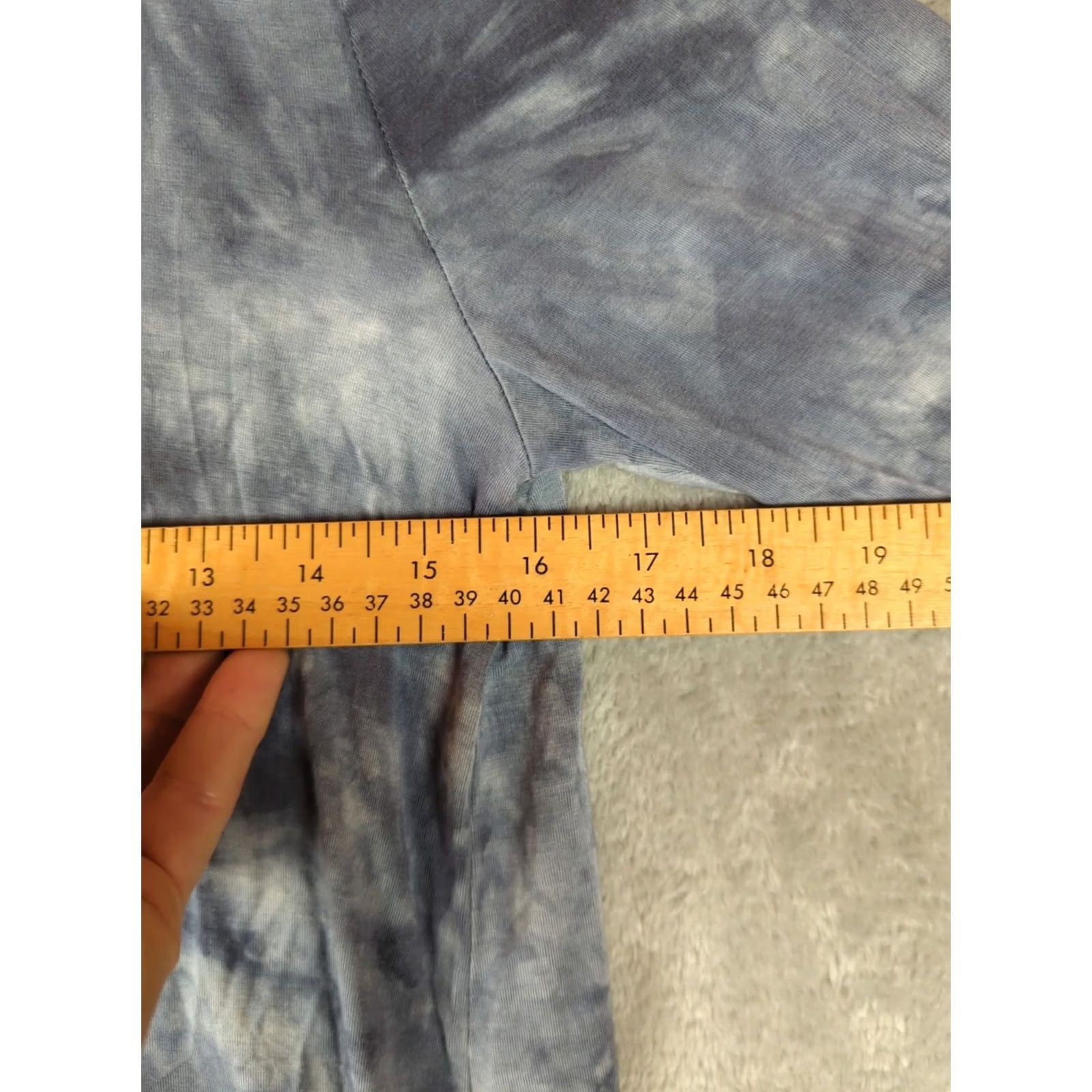 American Eagle Outfitters VINTAGE? American Eagle Shirt S Gray/Blue Long Sleeve Lace Up V-Neck Bohemian Hippie Tie Dye Size S / US 4 / IT 40 - 5 Thumbnail