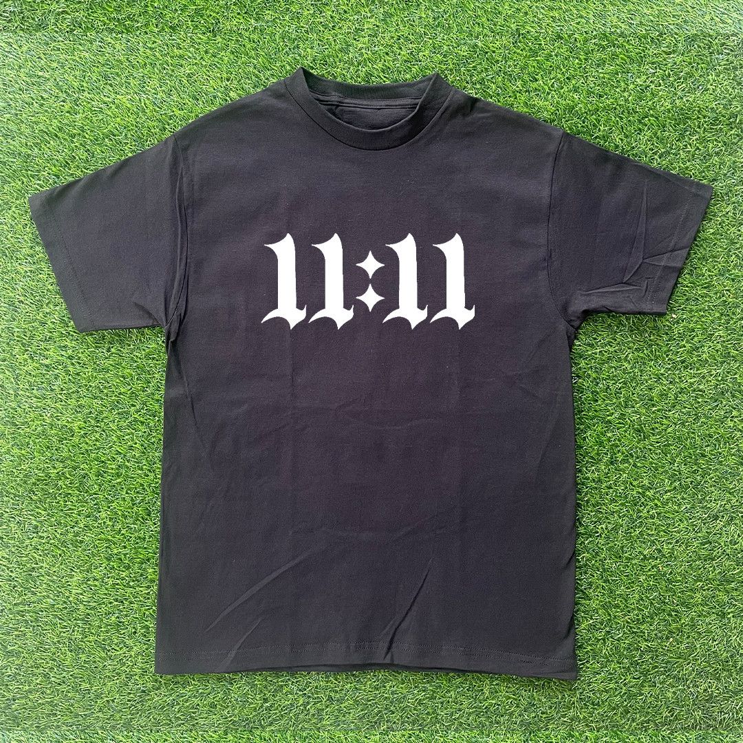 Vintage 11:11 TSHIRT Size US XL / EU 56 / 4 - 1 Preview