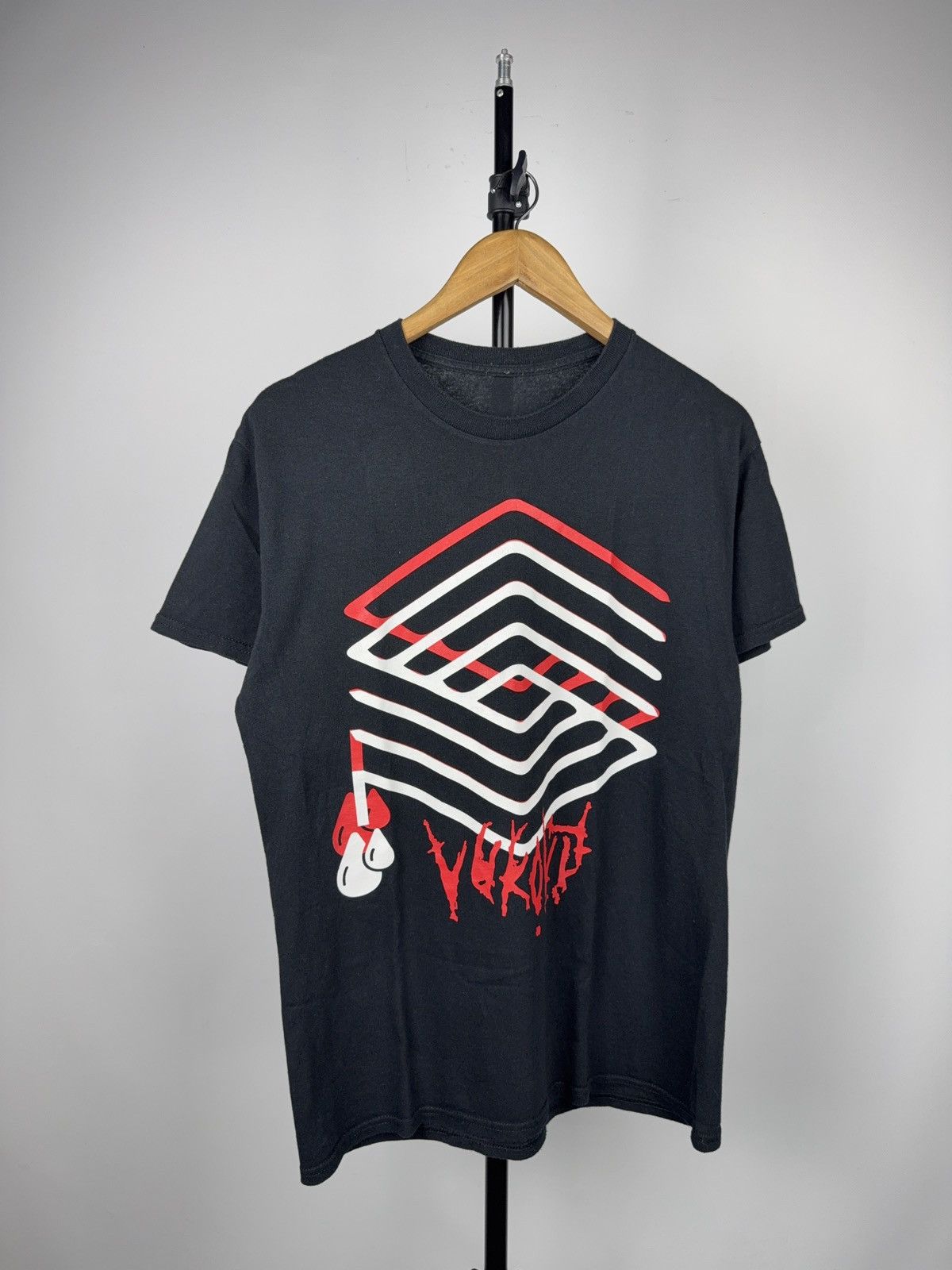 Band Tees 00s Yungblud Blood Drip Graphic Tour pop punk T-Shirt Black Size US M / EU 48-50 / 2 - 1 Thumbnail