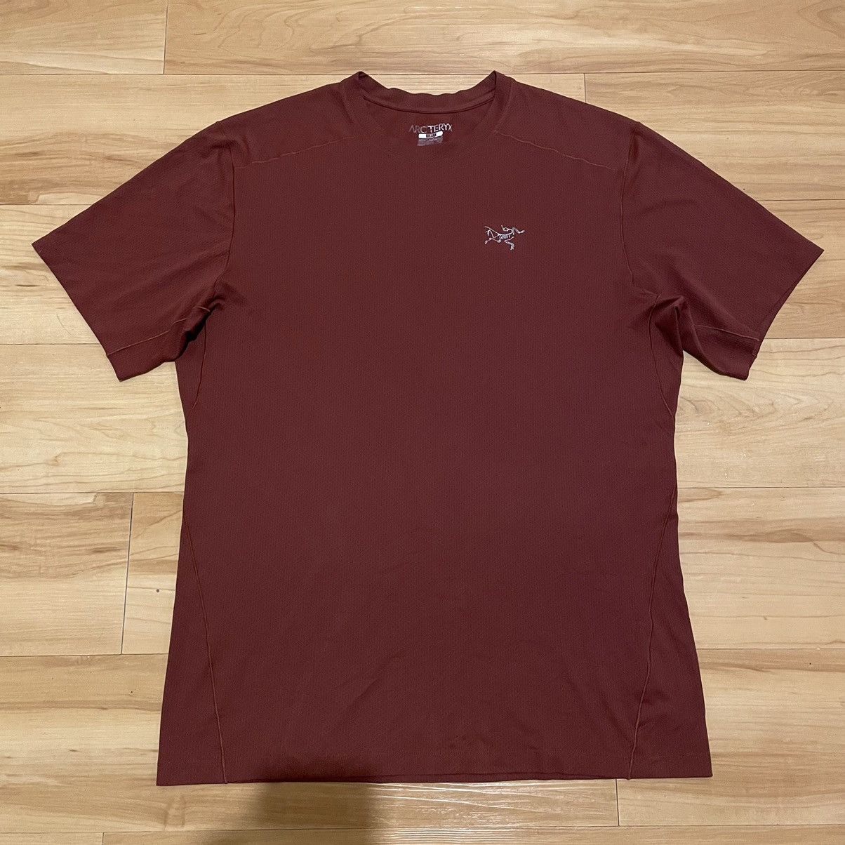 Arc'teryx Arc'teryx red t shirt Size US M / EU 48-50 / 2 - 1 Thumbnail