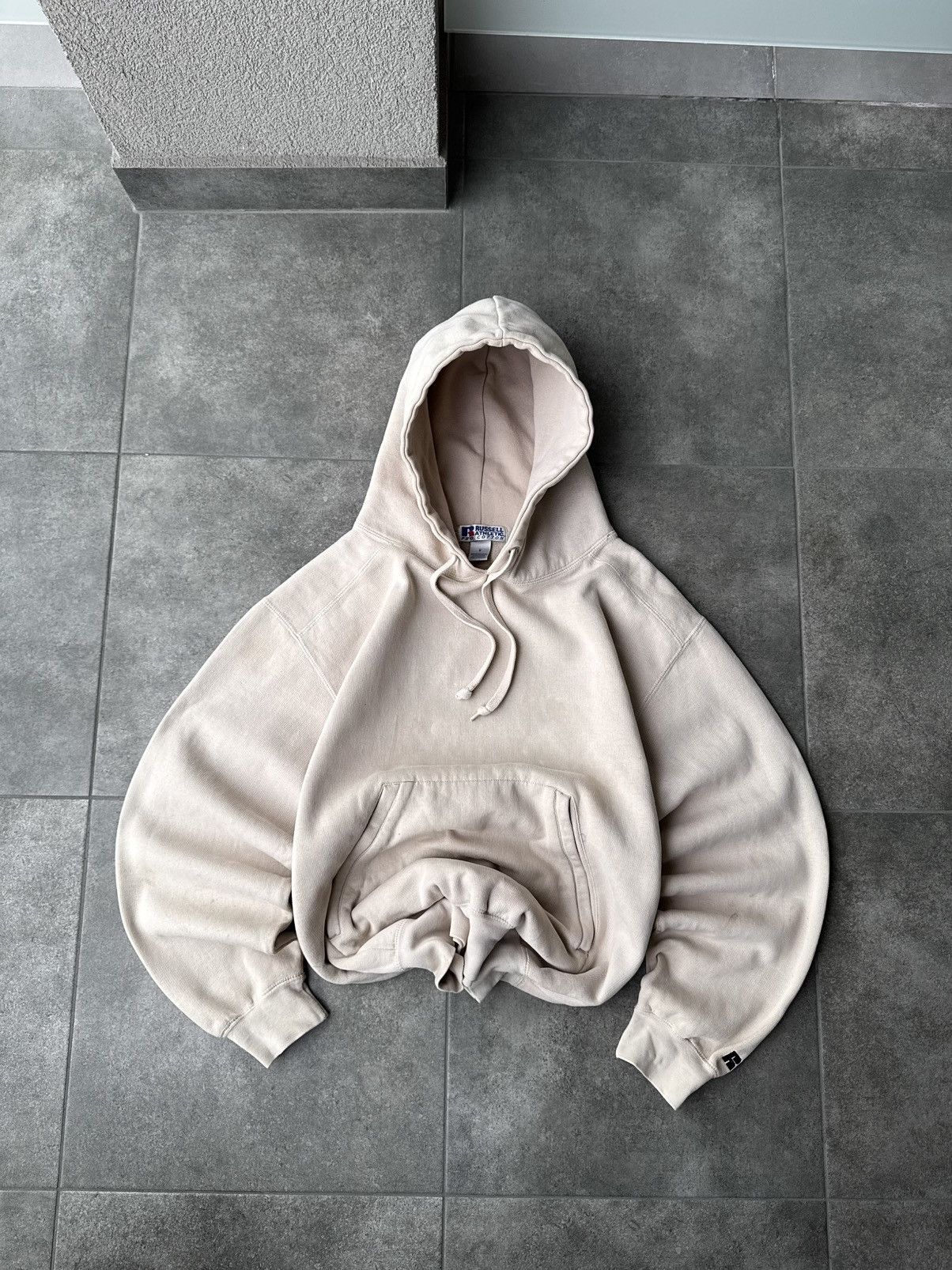 Russell Athletic Blank Russell Athletic Hoodie Beige Cream Size US M / EU 48-50 / 2 - 1 Thumbnail