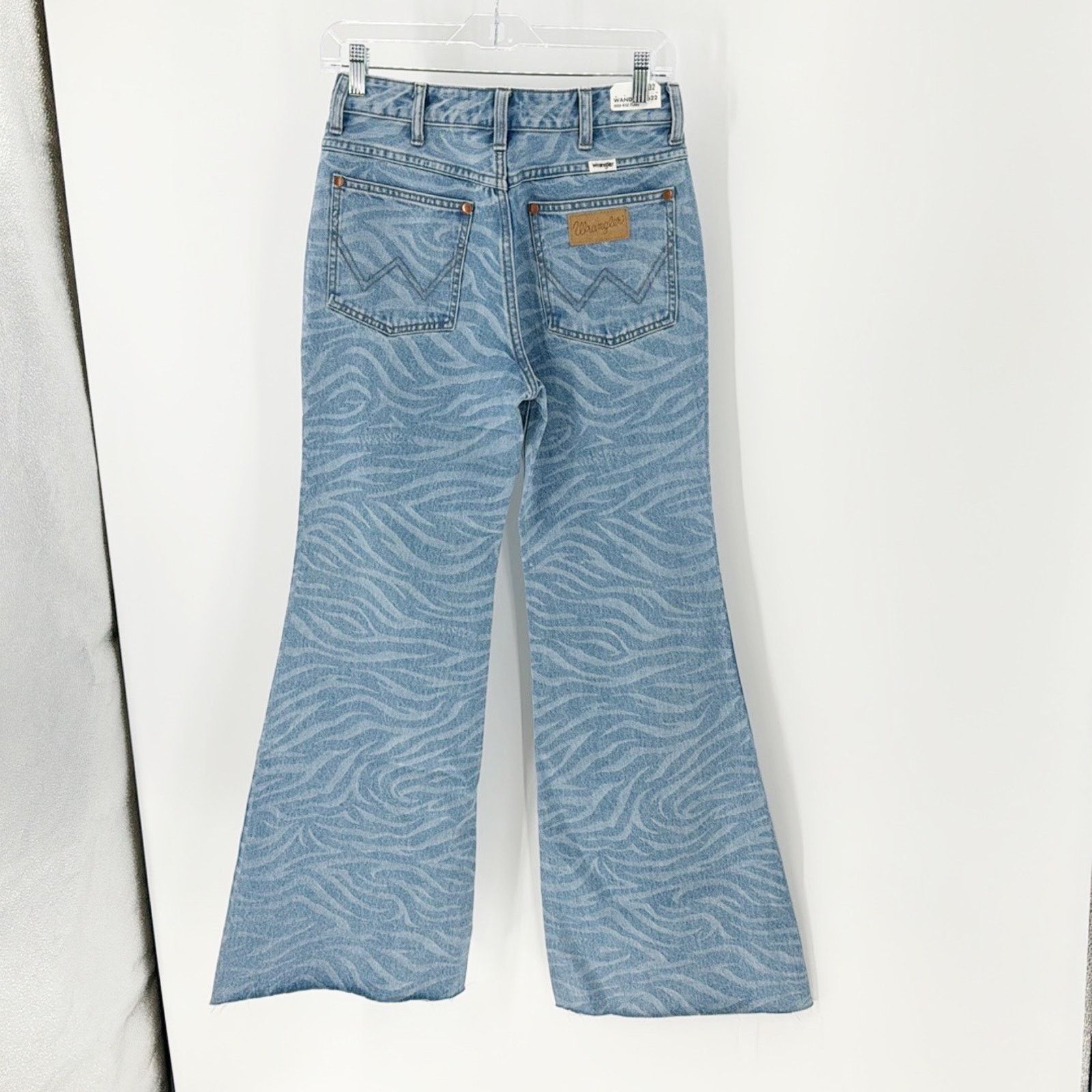 Wrangler ZOE ZEBRA WRANGLER FLARES raw hem high waisted western rodeo Size 27" / US 4 / IT 40 - 3 Thumbnail