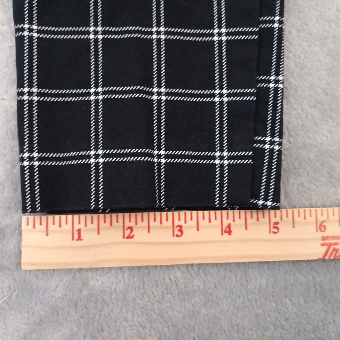 Old Navy Old Navy Pixie Pants Womens Size 0 Black Plaid Skinny Pockets Cotton Blend Ankle casual Womens Size 25" / US 0 / IT 36 - 7 Thumbnail