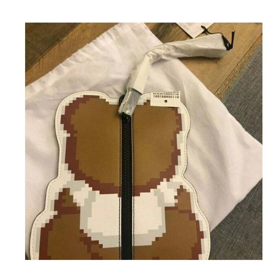 Moschino AW19 Moschino Couture Jeremy Scott Teddy Bear Pouch Clutch Size ONE SIZE - 10 Thumbnail