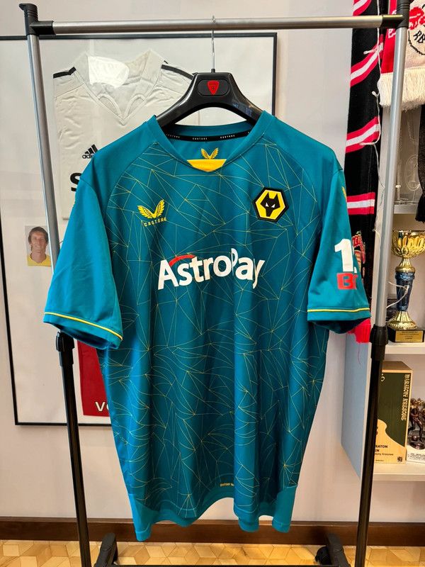 Castore Castore Wolverhampton Wanderers FC XXL Away Jersey 2022-23 Size US XXL / EU 58 / 5 - 1 Thumbnail