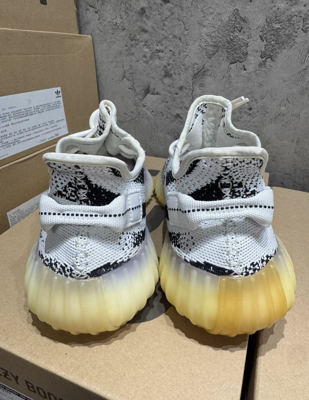 Adidas Adidas Yeezy 350 Zebra, 2018 Release K37 Size US 8.5 / EU 41-42 - 4 Thumbnail