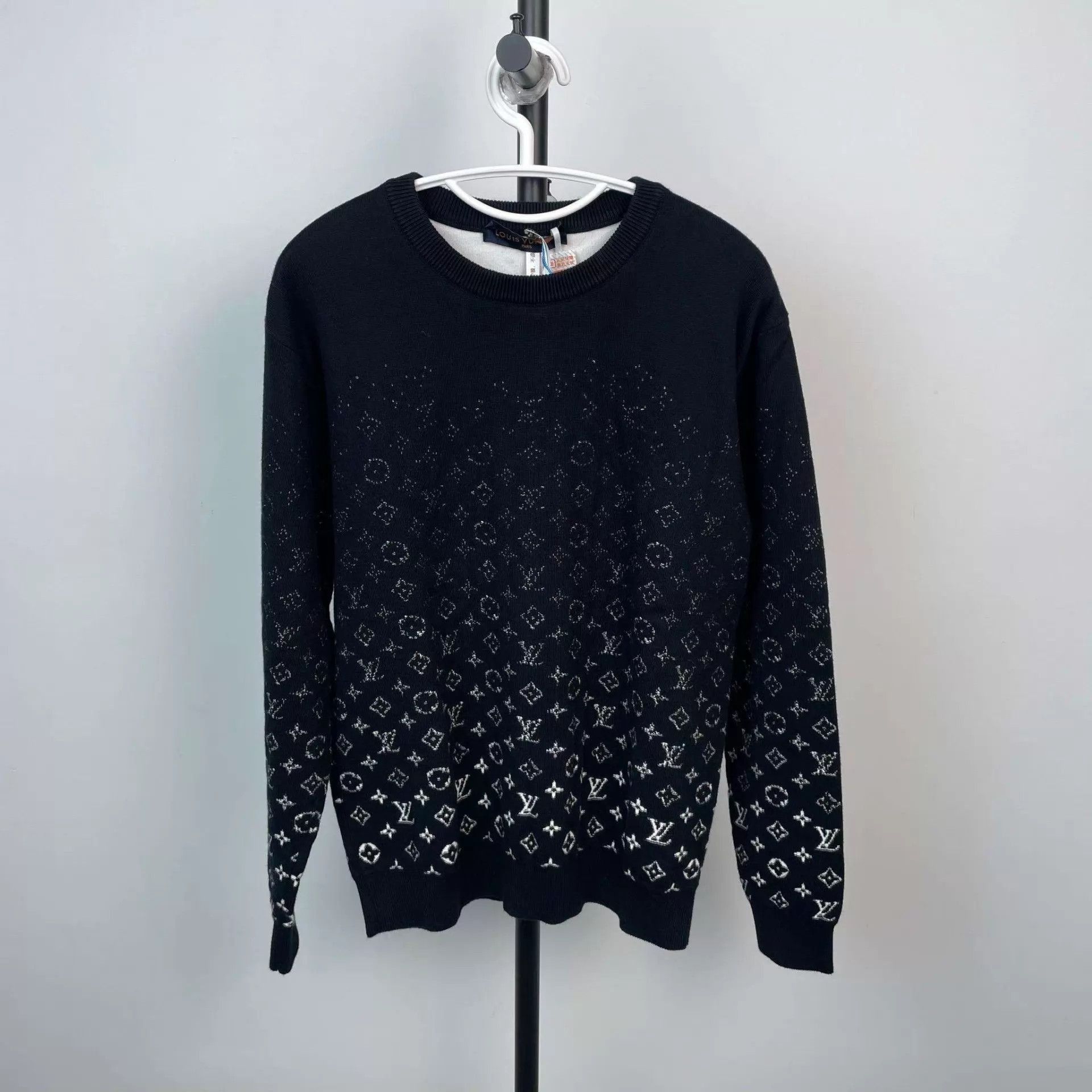 Louis Vuitton Black Gradient Pattern Long Sleeve Sweater Size US M / EU 48-50 / 2 - 1 Thumbnail