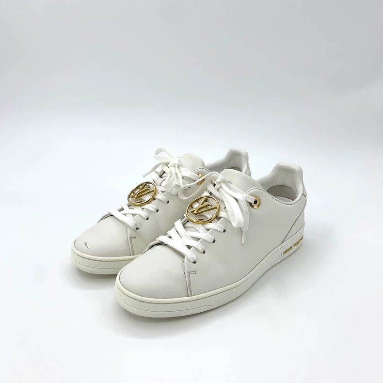 Louis Vuitton Louis Vuitton White logo flat casual white shoes Size US 5 / IT 35 - 1 Thumbnail