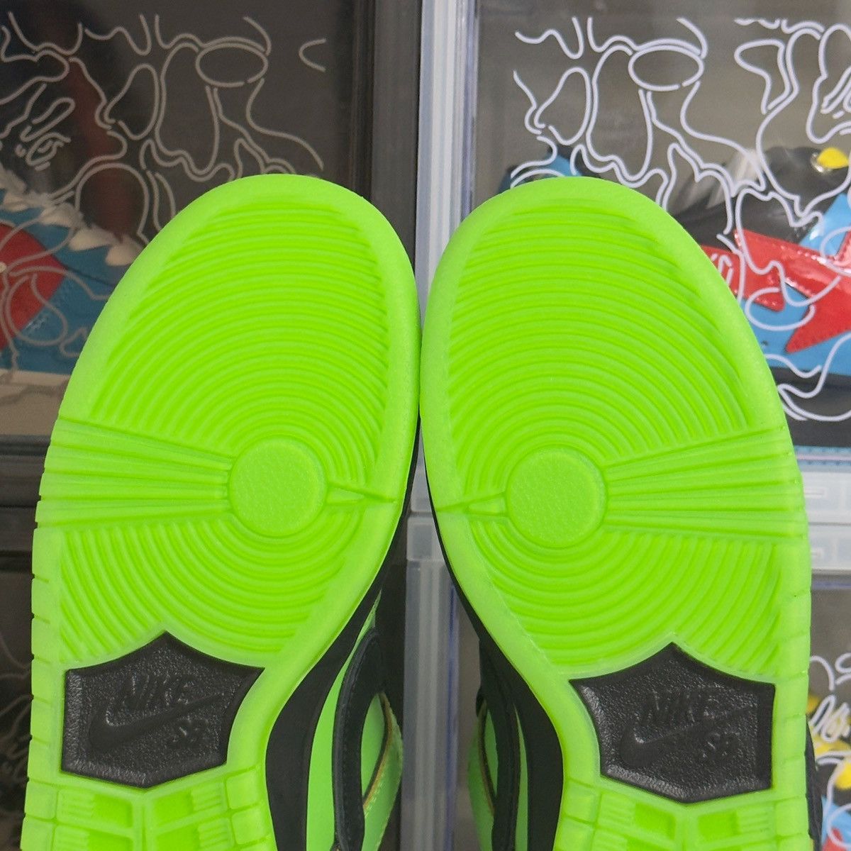 Nike SB Nike SB Dunk Low The Powerpuff Girls Buttercup 2023 Size US 7.5 / EU 40-41 - 13 Thumbnail