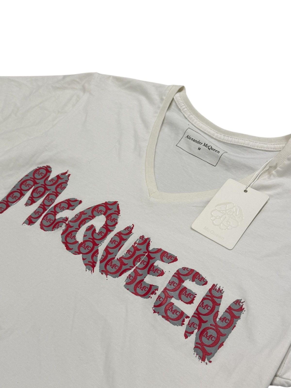 Alexander McQueen Alexander Mcqueen v neck logo t Size US M / EU 48-50 / 2 - 4 Thumbnail