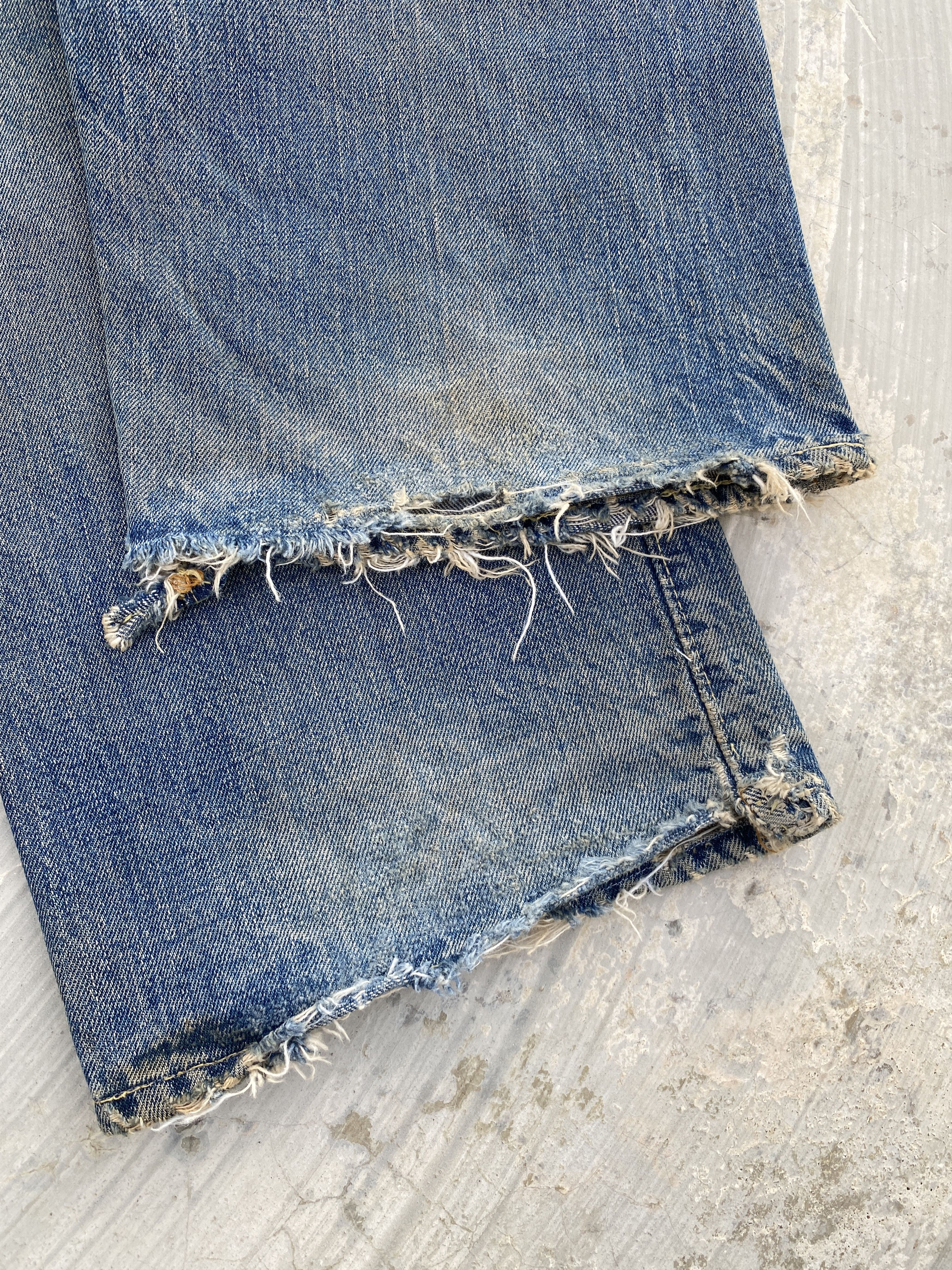 Levi's Vintage 60s Levis 501 Big E V-Stitch #6 Selvedge Jeans Size US 35 - 10 Thumbnail