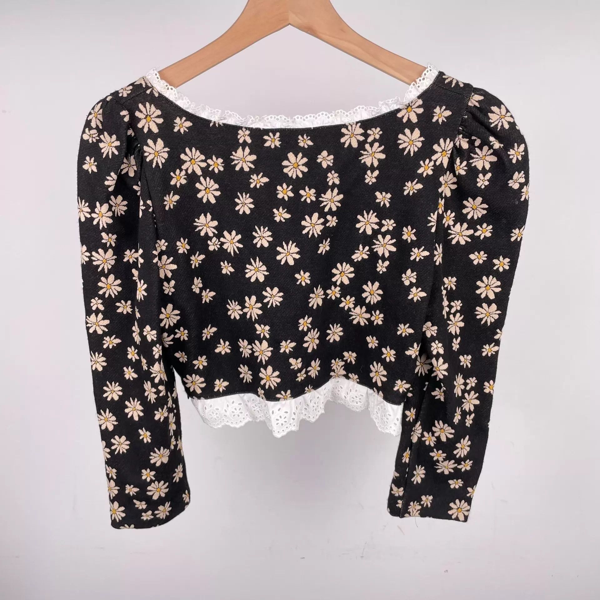 Miu Miu MIU MIU Black Daisy Floral Short Top Size S Size S / US 4 / IT 40 - 2 Thumbnail