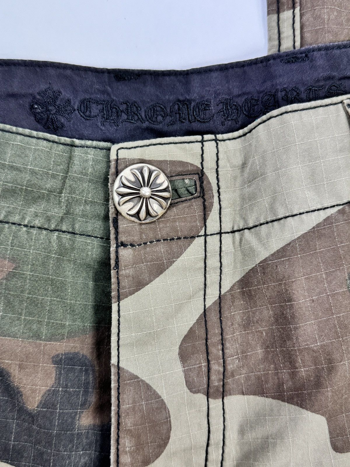 Chrome Hearts SINGLE LEATHER CROSS CAMOUFLAGE CARGO PANTS Size US 34 / EU 50 - 6 Thumbnail