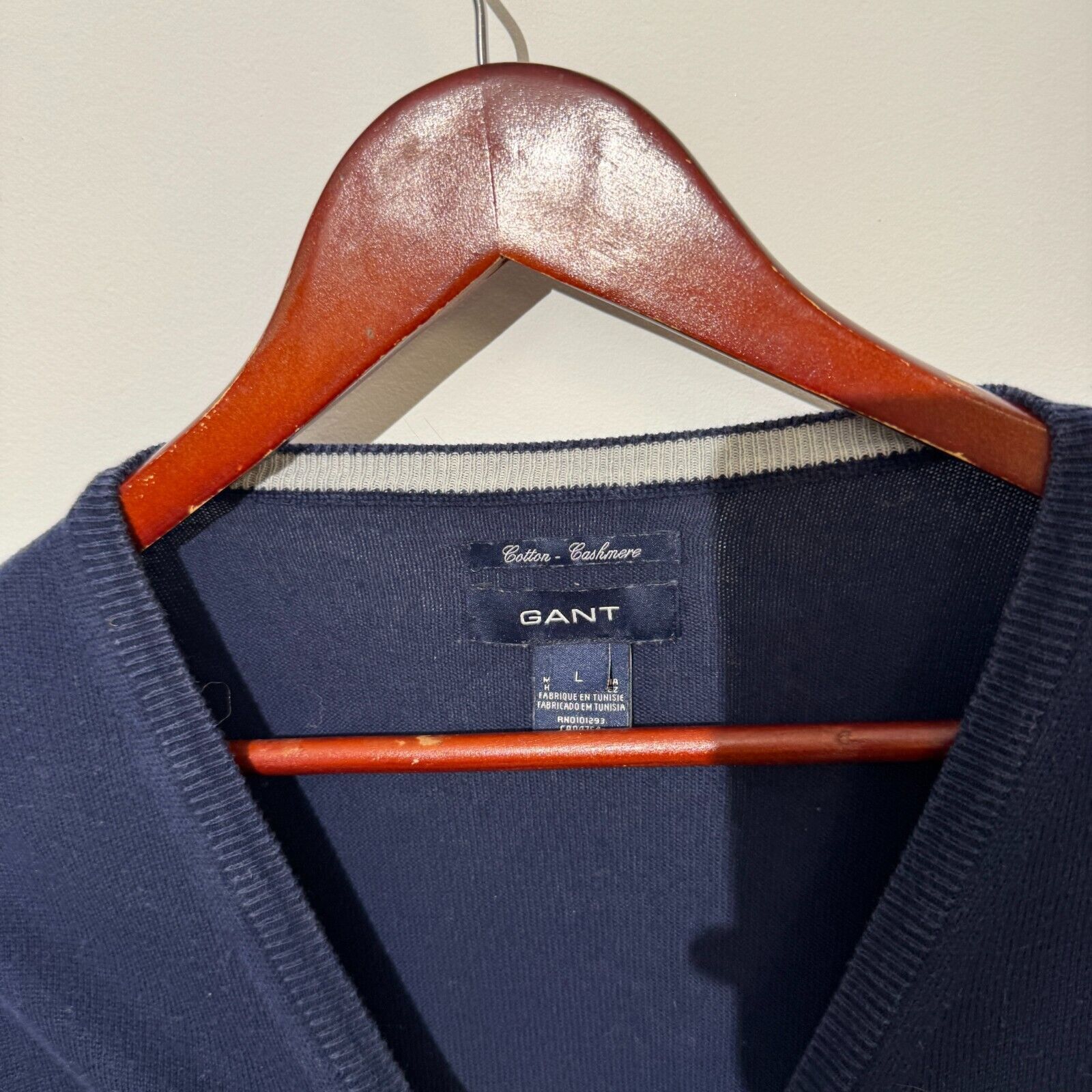 Gant × Vintage Vintage 90s Gant Unisex Navy Cotton Sweater Size L V-Neck Size US L / EU 52-54 / 3 - 7 Thumbnail