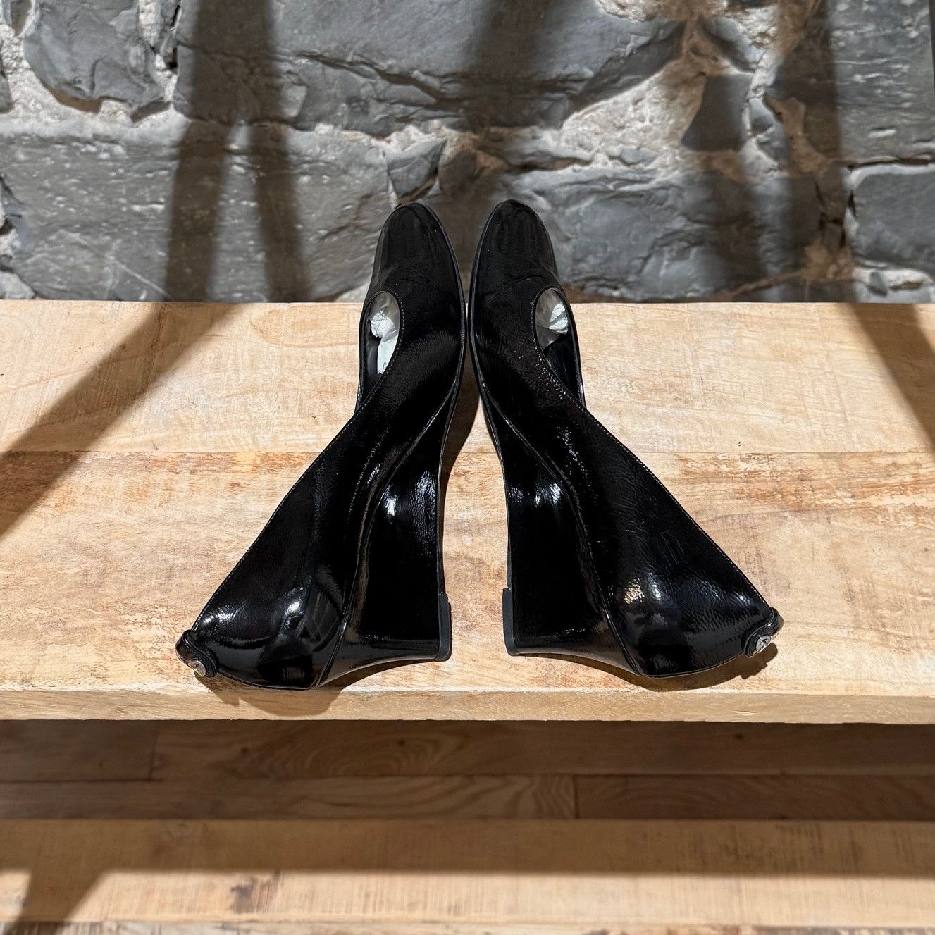 Gucci Gucci Black Patent GG Wedge Pumps Size US 7.5 / IT 37.5 - 10 Thumbnail