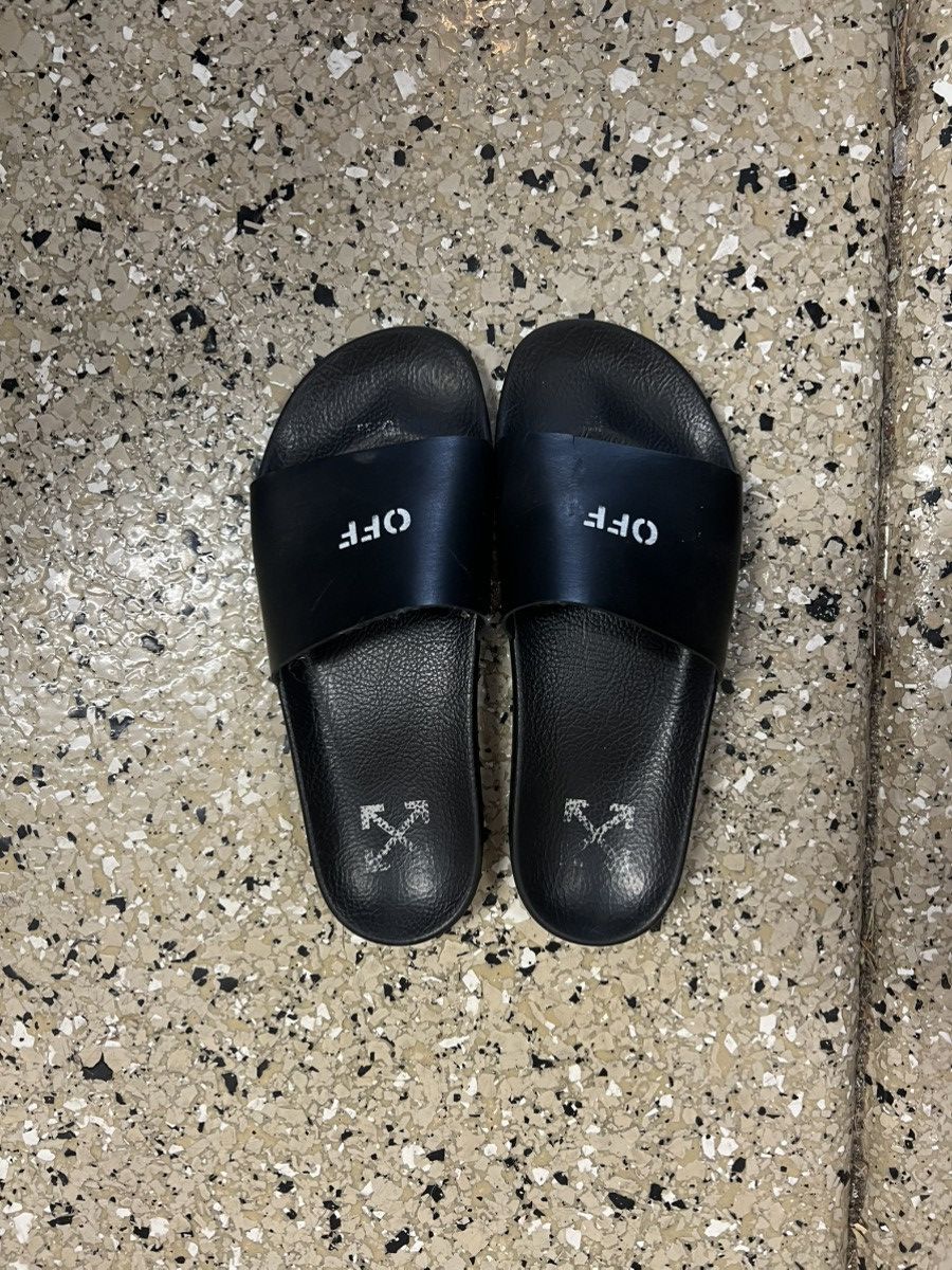 サンダル OFF-WHITE MEN'S SLIPPERS AND CLOGS BLACK LEATHER Off-White c/o Virgil Abloh Sandals and flip-flops for Men