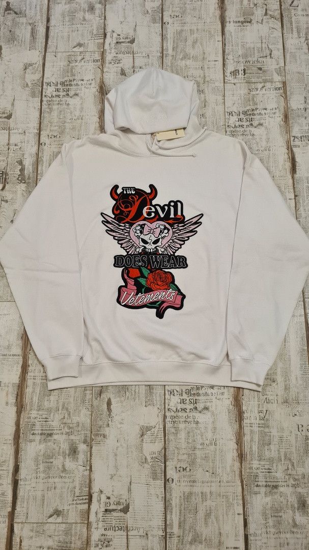 Vetements Vetements - The Devil Does Wear Vetements Oversize Hoodie Size US M / EU 48-50 / 2 - 2 Thumbnail