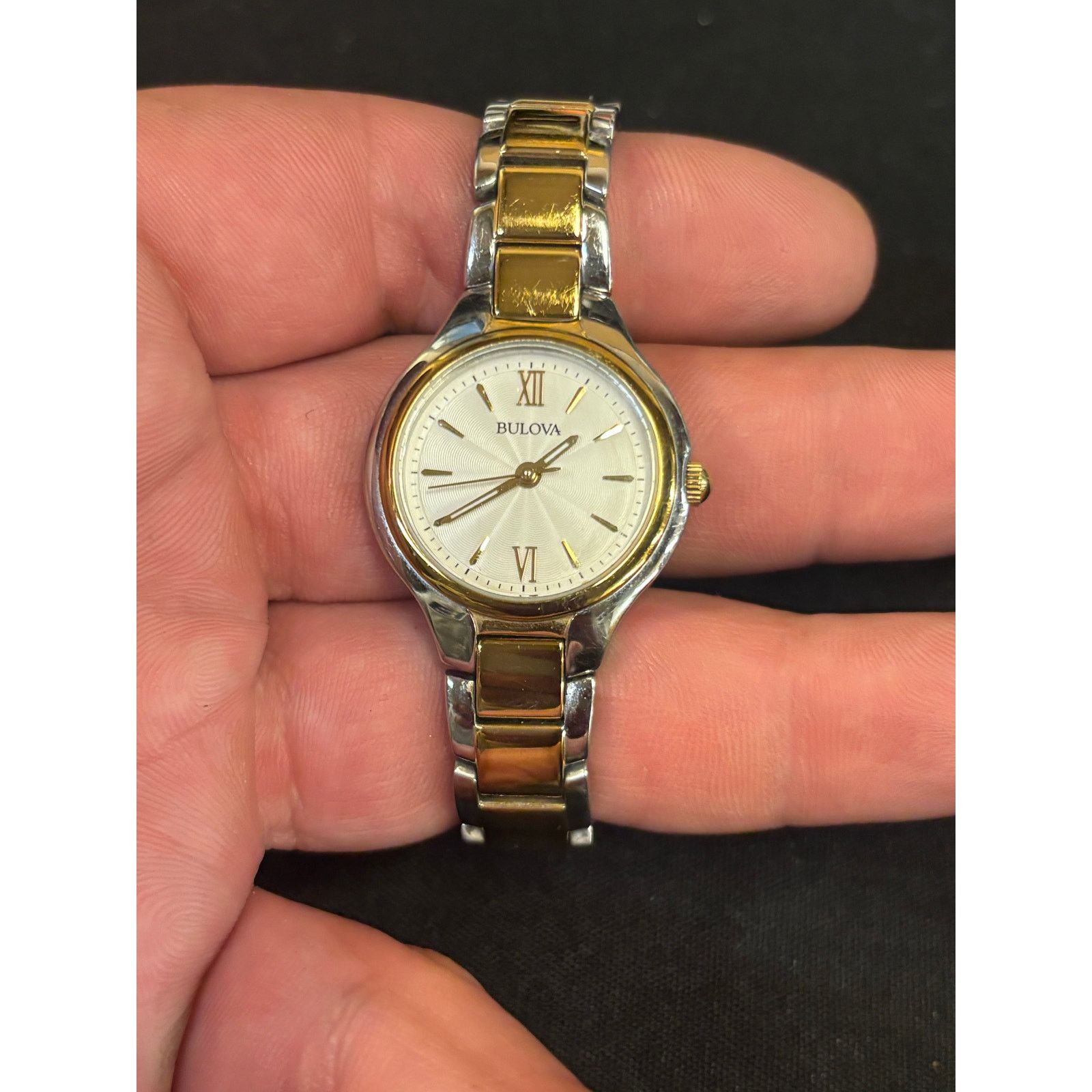 Bulova Bulova 98L217 Classic 2-Tone Women’s Watch! New Battery! Size ONE SIZE - 2 Thumbnail