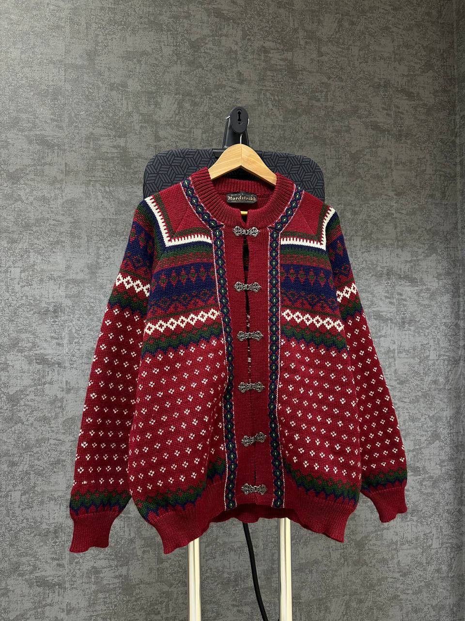 Highland × Vintage Vintage Nordstrikk Wool Red Knit Highland Sweater Size US L / EU 52-54 / 3 - 2 Thumbnail