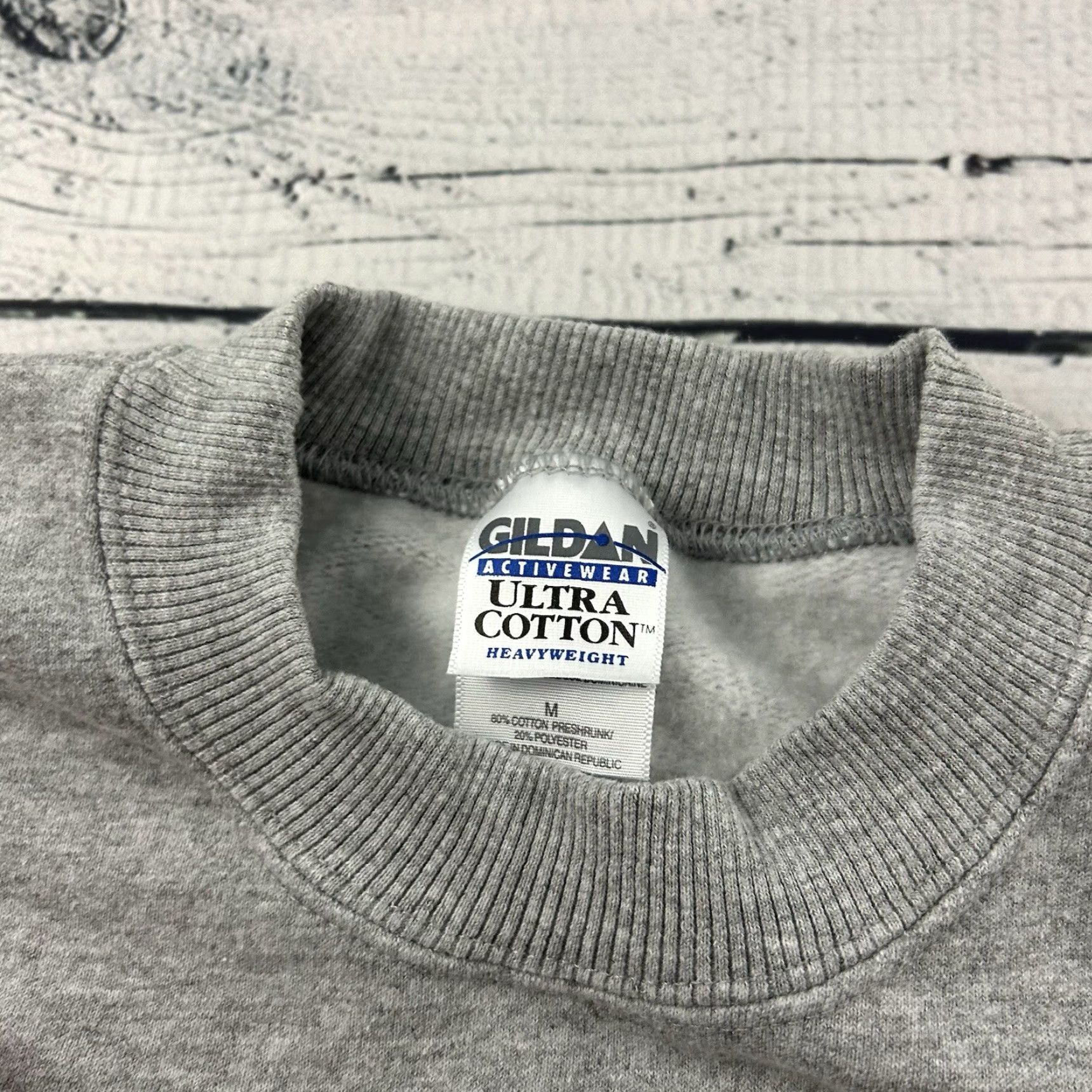 Gildan VAIL Ski Resort Pullover Gildan Sweatshirt Mens S Gray Shirt Mens S Gray VAIL Ski Resort Pullover Gildan Sweatshirt Shirt Mens S Gray Size US S / EU 44-46 / 1 - 2 Thumbnail