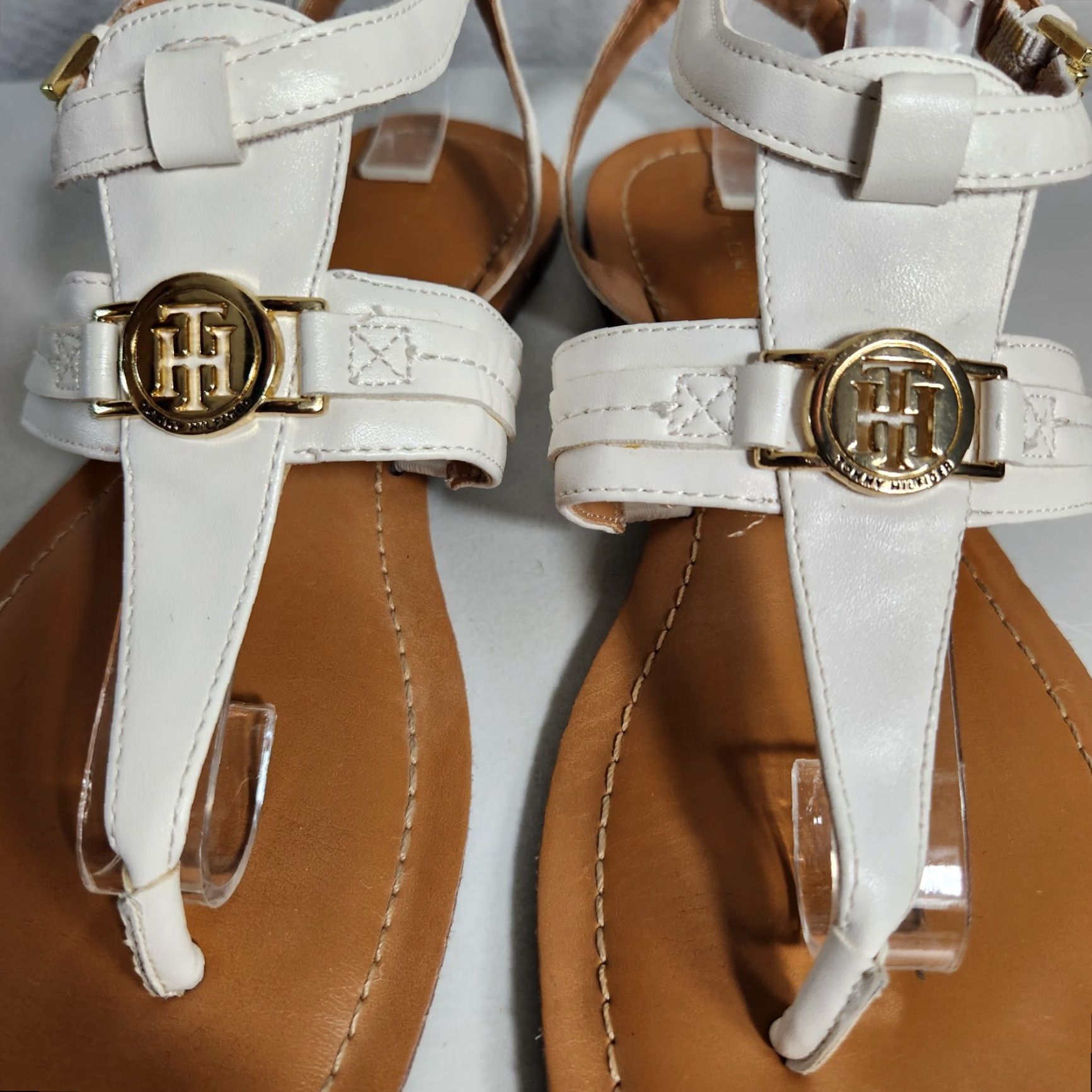 Tommy Hilfiger Tommy Hilfiger White Vegan Leather Lorine Strappy Thong Sandals-Size 8 Size US 8 / IT 38 - 2 Thumbnail