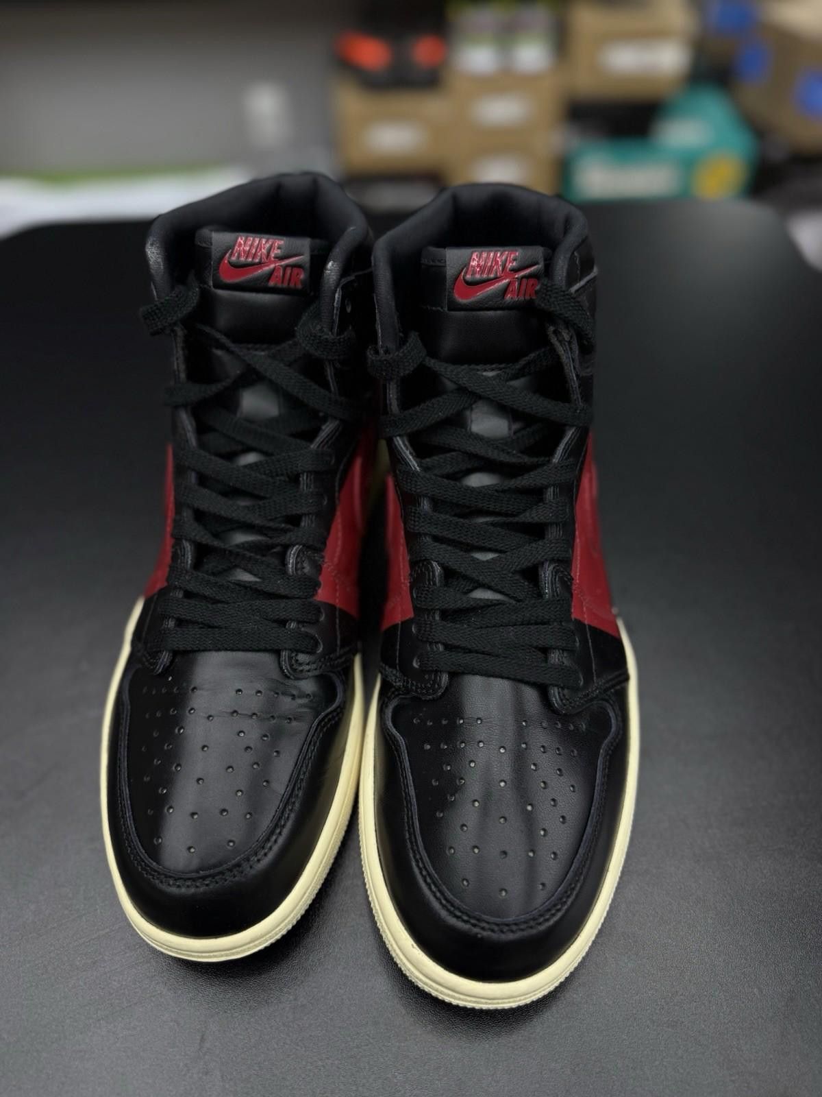 Jordan Brand Air Jordan 1 Retro OG Defiant Couture (10) BQ6682-006 Nike Size US 10 / EU 43 - 7 Thumbnail