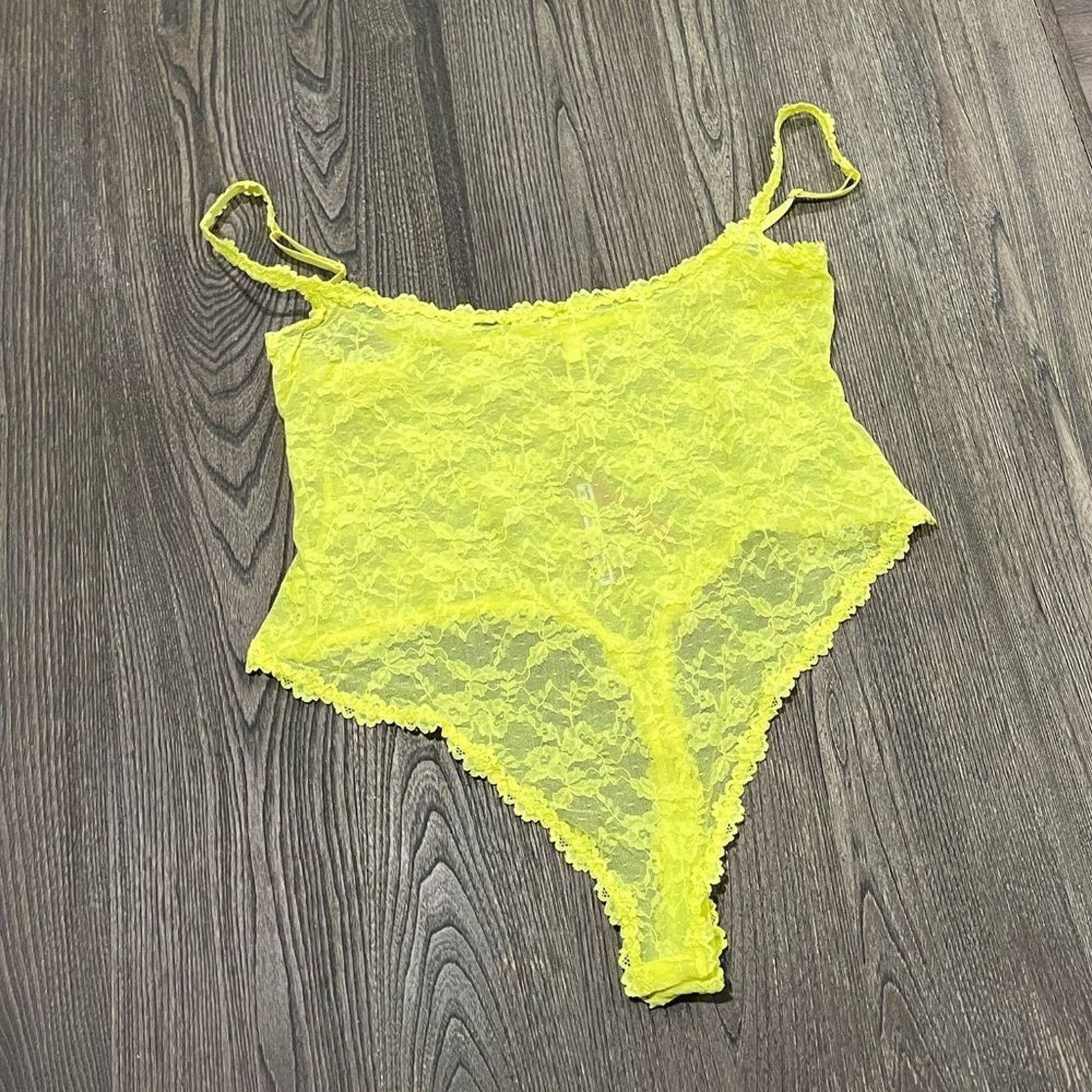 SKIMS NWT Skims Stretch Lace Thong Bodysuit Highlighter 3X Size 3XL / US 20-22 - 1 Thumbnail