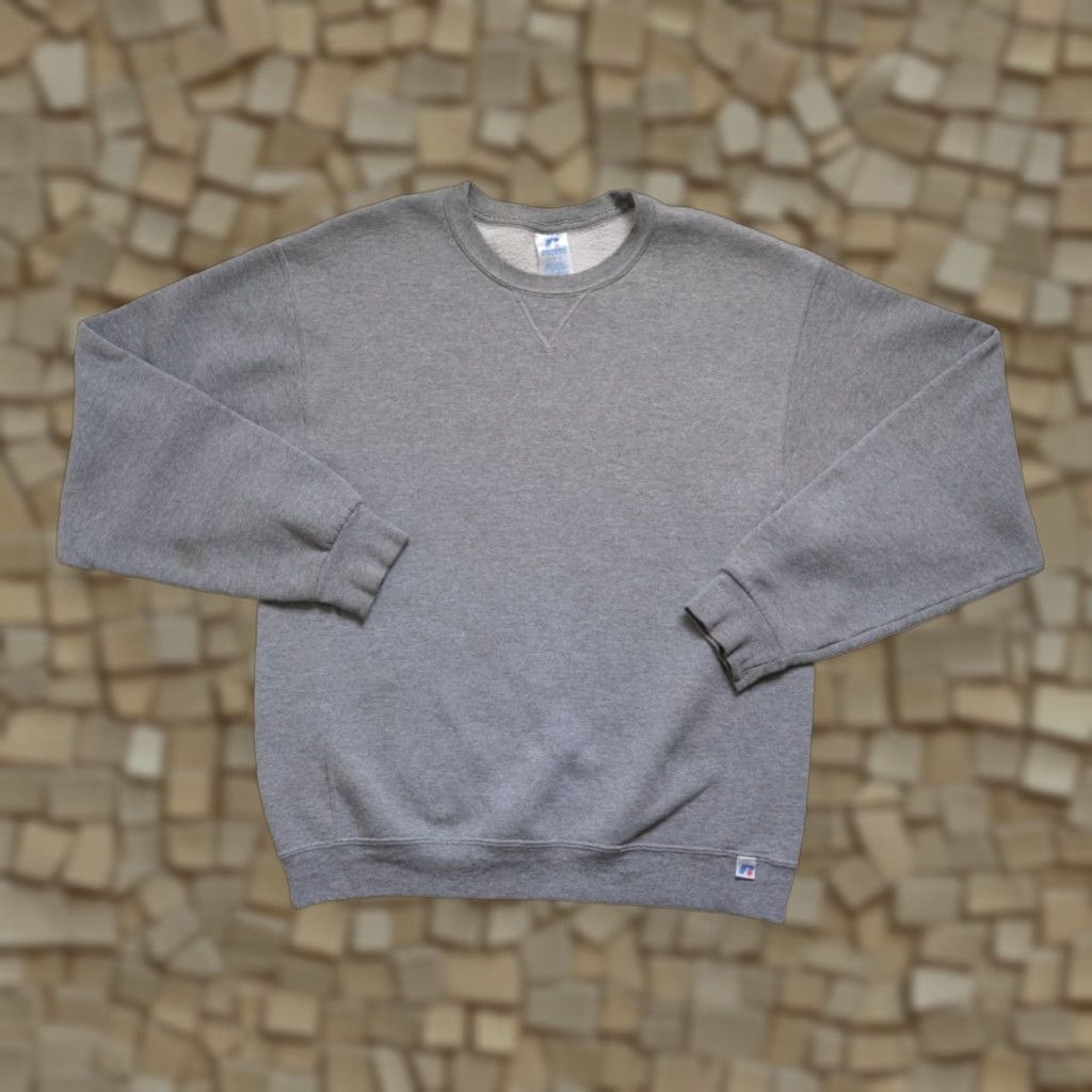 Russell Athletic VINTAGE Russell Athletic Sweatshirt Crew Neck Gray Sz L 90s Retro Blank Essential Sweatshirt Men Size US L / EU 52-54 / 3 - 1 Thumbnail