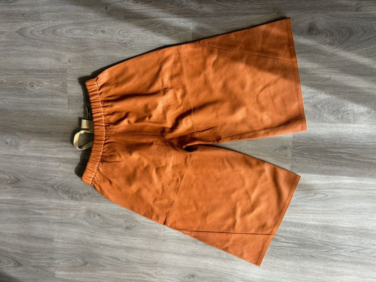 Loewe Loewe lamb leather shorts Size US 32 / EU 48 - 6 Thumbnail