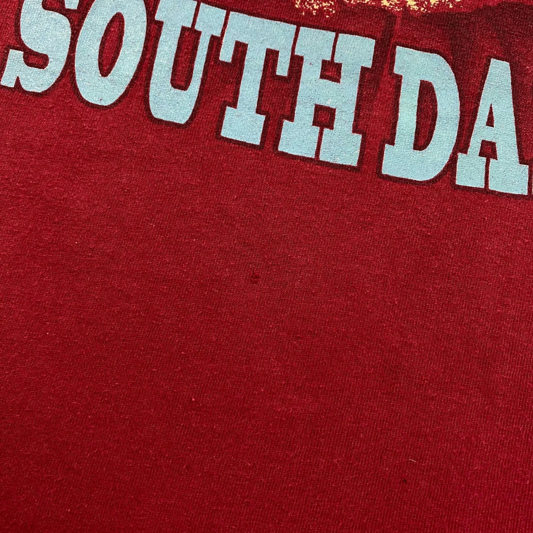 Fruit Of The Loom VINTAGE BLACK HILLS (1994) “South Dakota” Mount Rushmore Single Stitch T-Shirt Medium Shirt Mens Red Burgundy Souvenir Graphic Print 90s 1990s Size US M / EU 48-50 / 2 - 6 Thumbnail