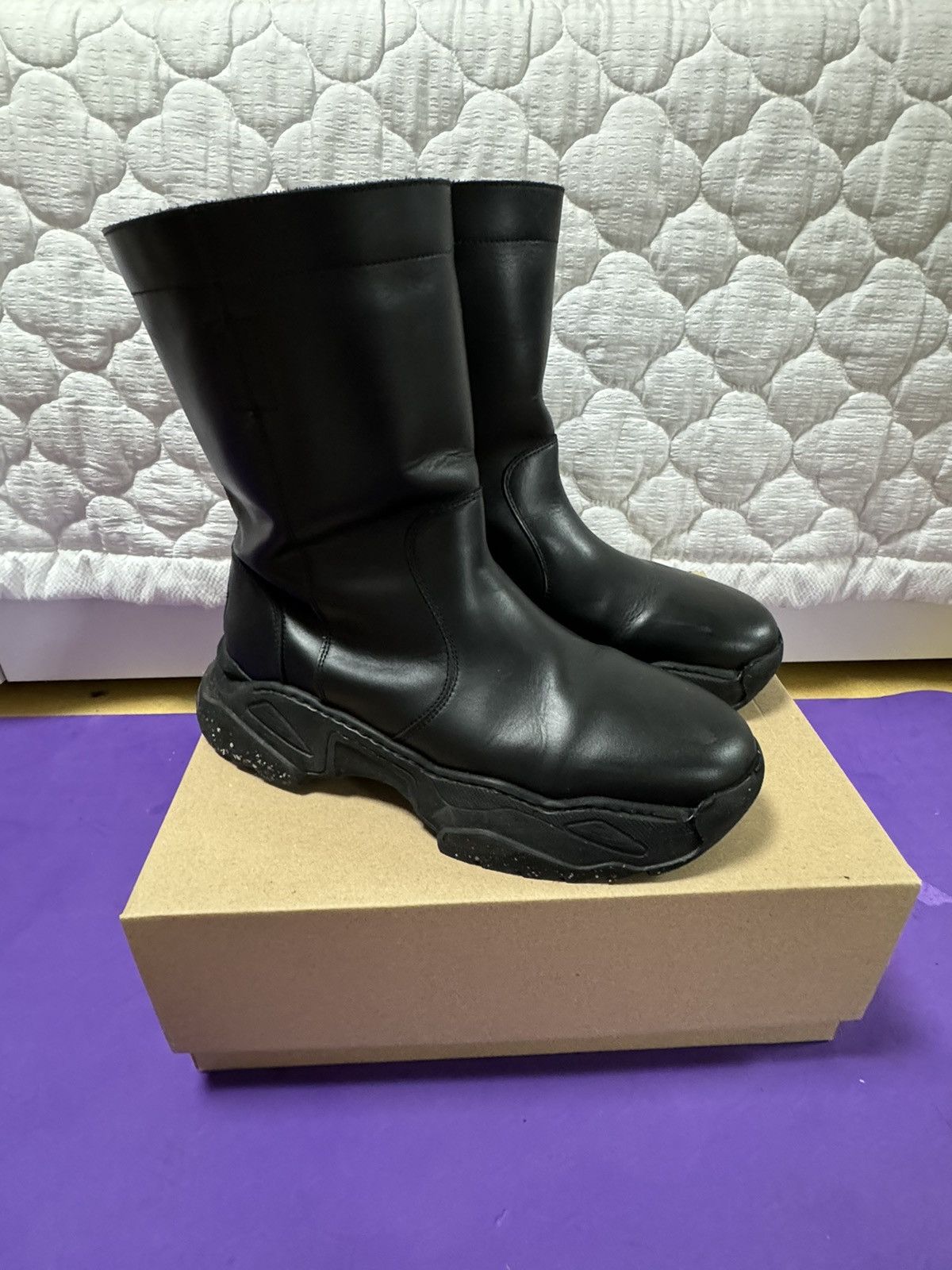 Vivienne Westwood Vivienne Westwood logo embossed chunky boots Size US 9.5 / EU 42-43 - 8 Thumbnail