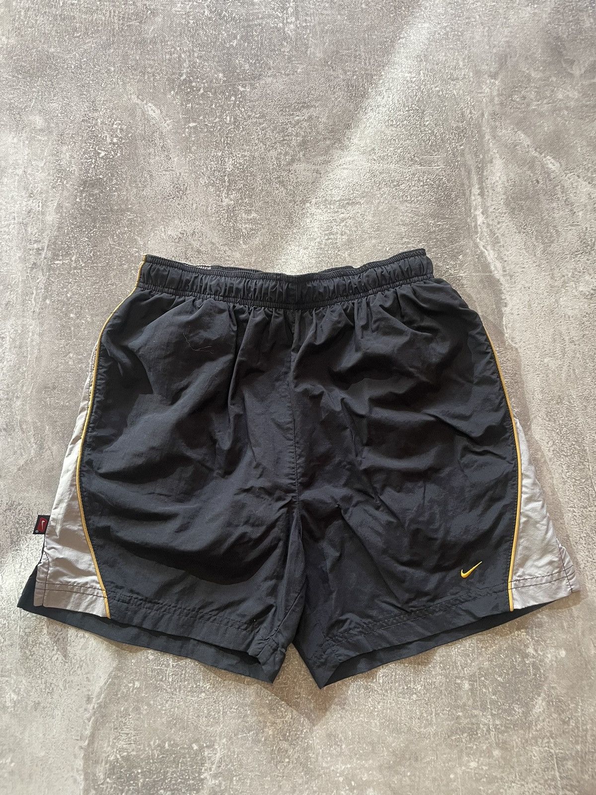 Nike × Vintage Vintage Nike Nylon Shorts Size M Size US 32 / EU 48 - 1 Thumbnail