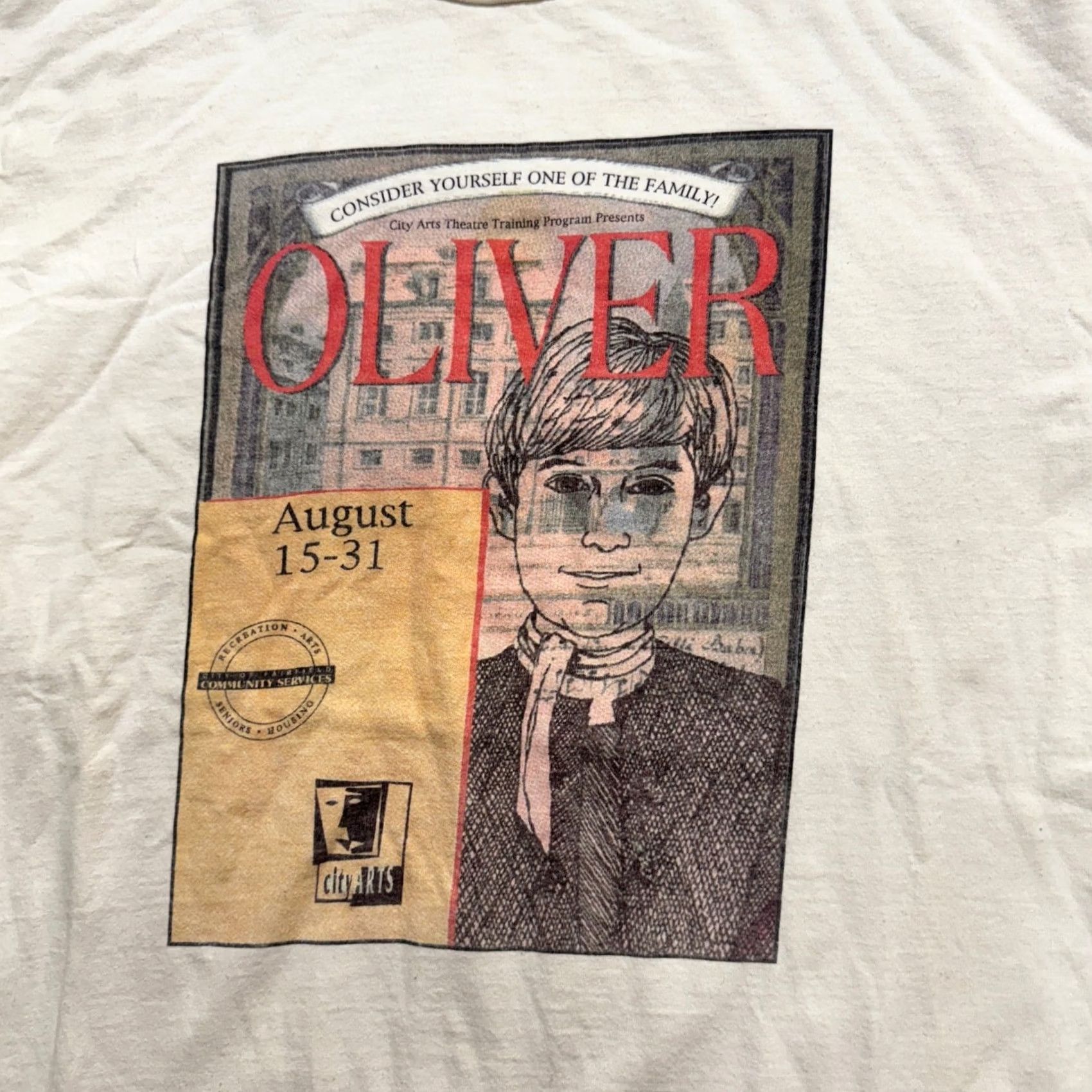 Vintage VINTAGE OLIVER TWIST Broadway T-shirt Mountain Play Theatre L Men White Size L Shirt Mens Size US L / EU 52-54 / 3 - 6 Thumbnail